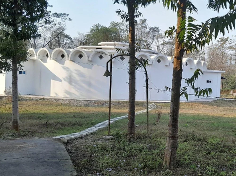 It is deeply inspiring to witness the flourishing of Dhamma at Dhamma Citavana, located near Bharatpur, roughly 93 miles southwest of Kathmandu. Established in 2004 on five acres, the center currently offers 13 courses annually, reaching about 400 st