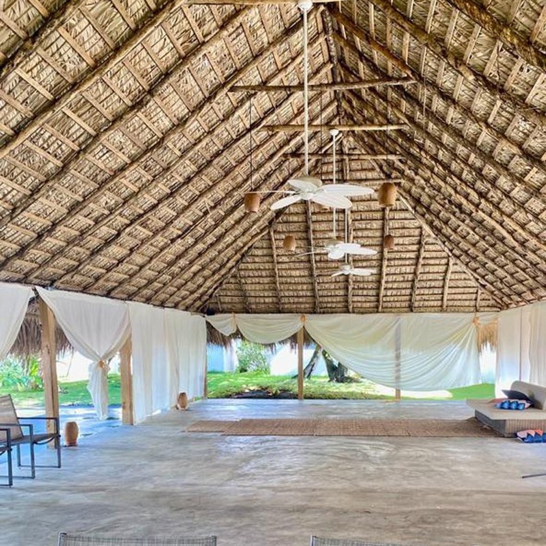 Vipassana in the Dominican Republic

A growing community of old students in the Dominican Republic has been meeting regularly for group sittings across the island. These sittings, listed through the dhamma.org app, help sustain practice and connectio