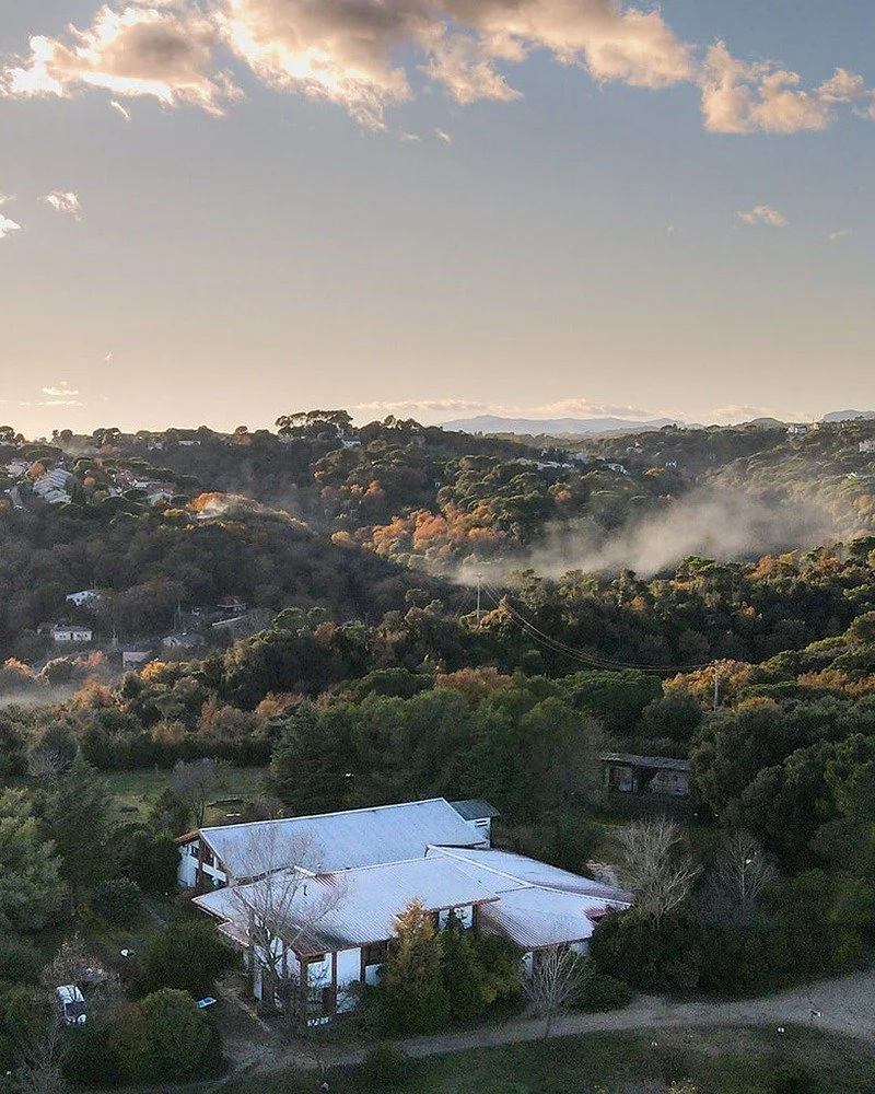The expansion of Dhamma Neru, Spain's Vipassana centre near Barcelona, is moving forward with quiet, steady progress.

In recent months, a formal agreement was signed with the architect, officially launching the basic architectural project phase. In 