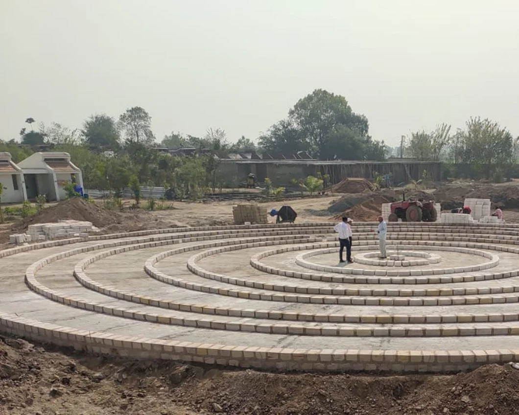 Dhamma Kota sits on 21 acres in Gujarat, India, with space for 250 students to sit a course. The Dhamma hall, kitchen, office, and residences for students, teachers, and Dhamma servers are all in place &mdash; the first phase of building is complete.