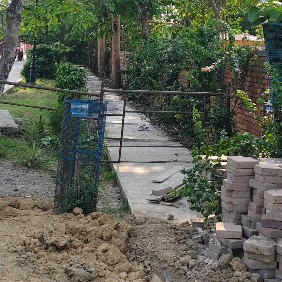 The entrance path and garden at Dhamma Janani in Lumbini, Nepal, have been completed.

This work was finished earlier this year as part of the center's expansion project, which began in 2024 and is planned to continue through 2027. The path runs outs