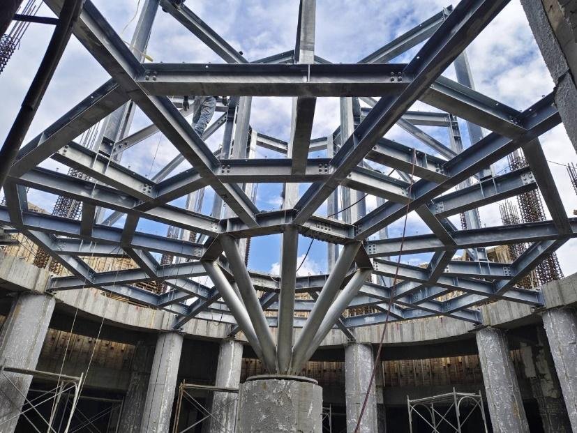 Room for Long Courses at Dhamma Vikāsa

Dhamma Vikāsa, in the hills of Liugui District, Kaohsiung, is building a pagoda with 120 individual meditation cells. Once it's complete, the center will be able to hold long Vipassana courses of 30 to 60 days 