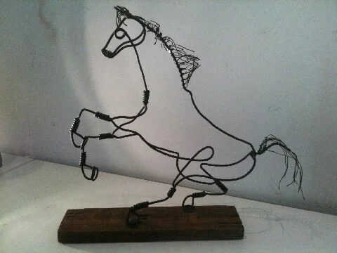 ALEXANDER CALDER WIRE HORSE 1928.jpg