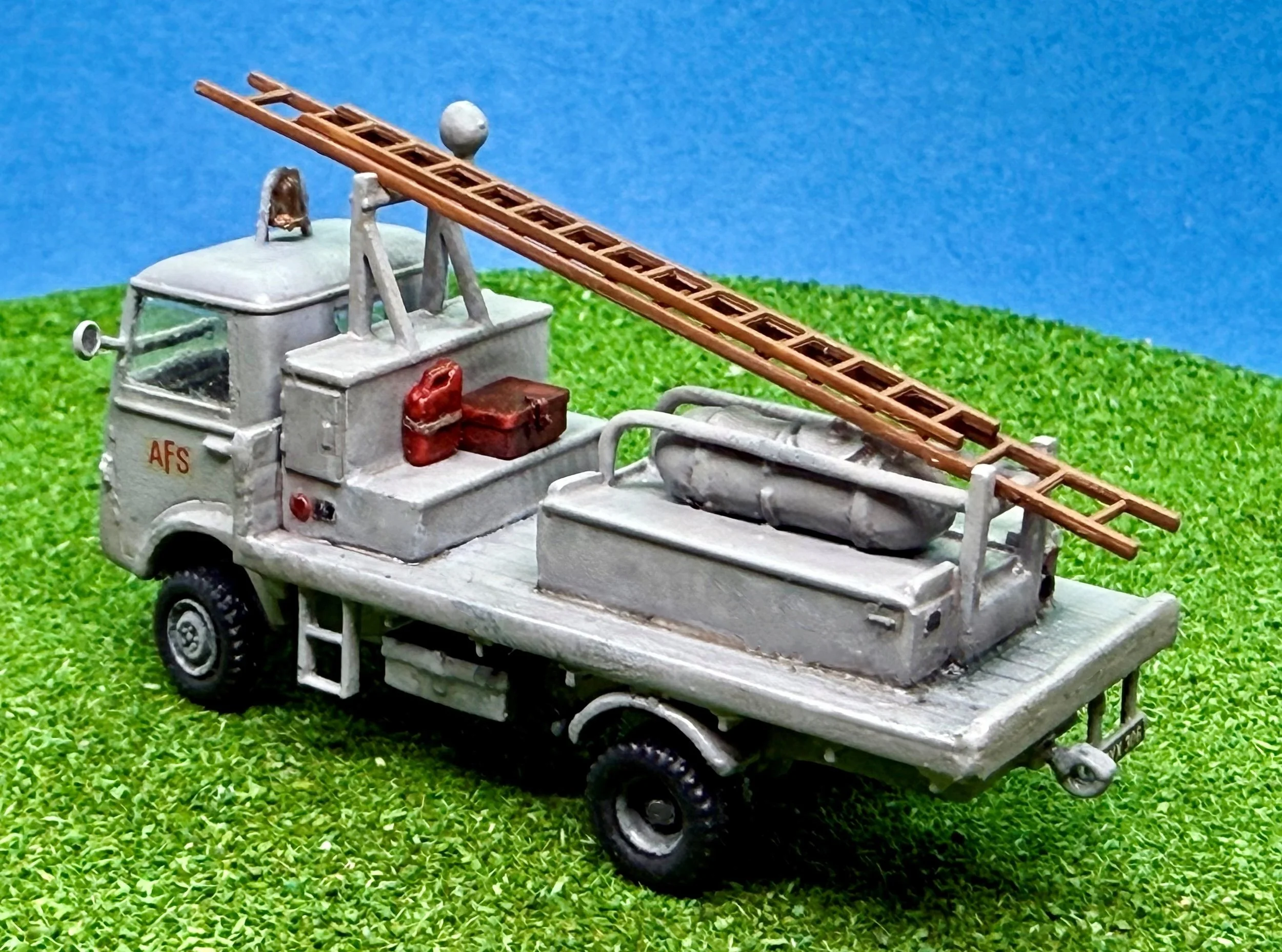 model_transport-karrier_bantam_firetruck_1.jpg