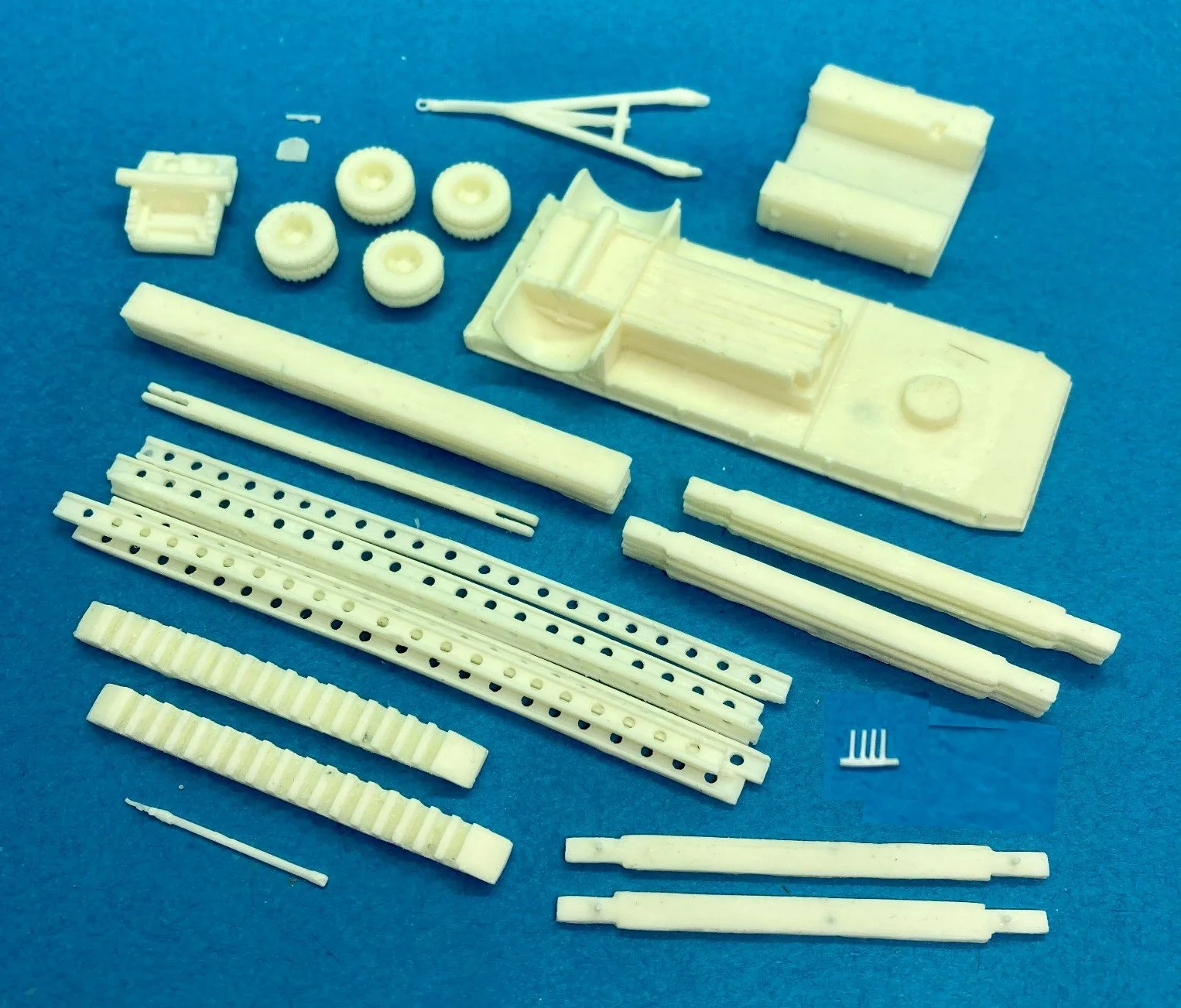 model_transport_kit_pf12_rampenwagen_trailer_parts.jpg