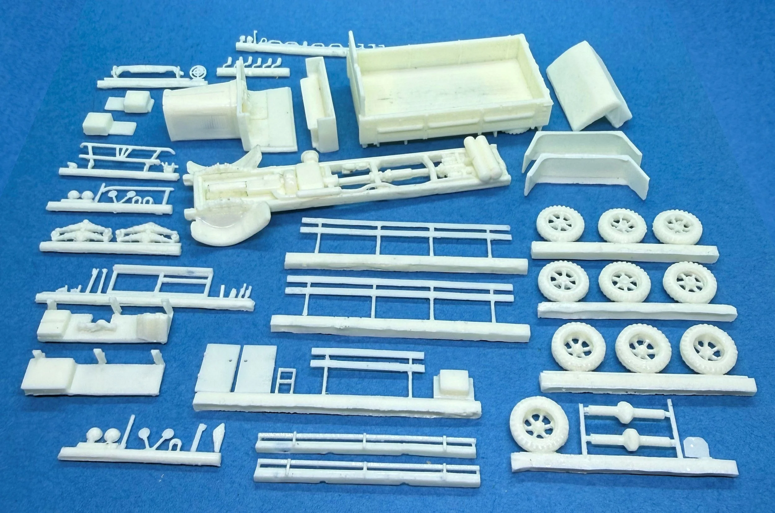 model_transport_henschel_type_33_parts.jpg