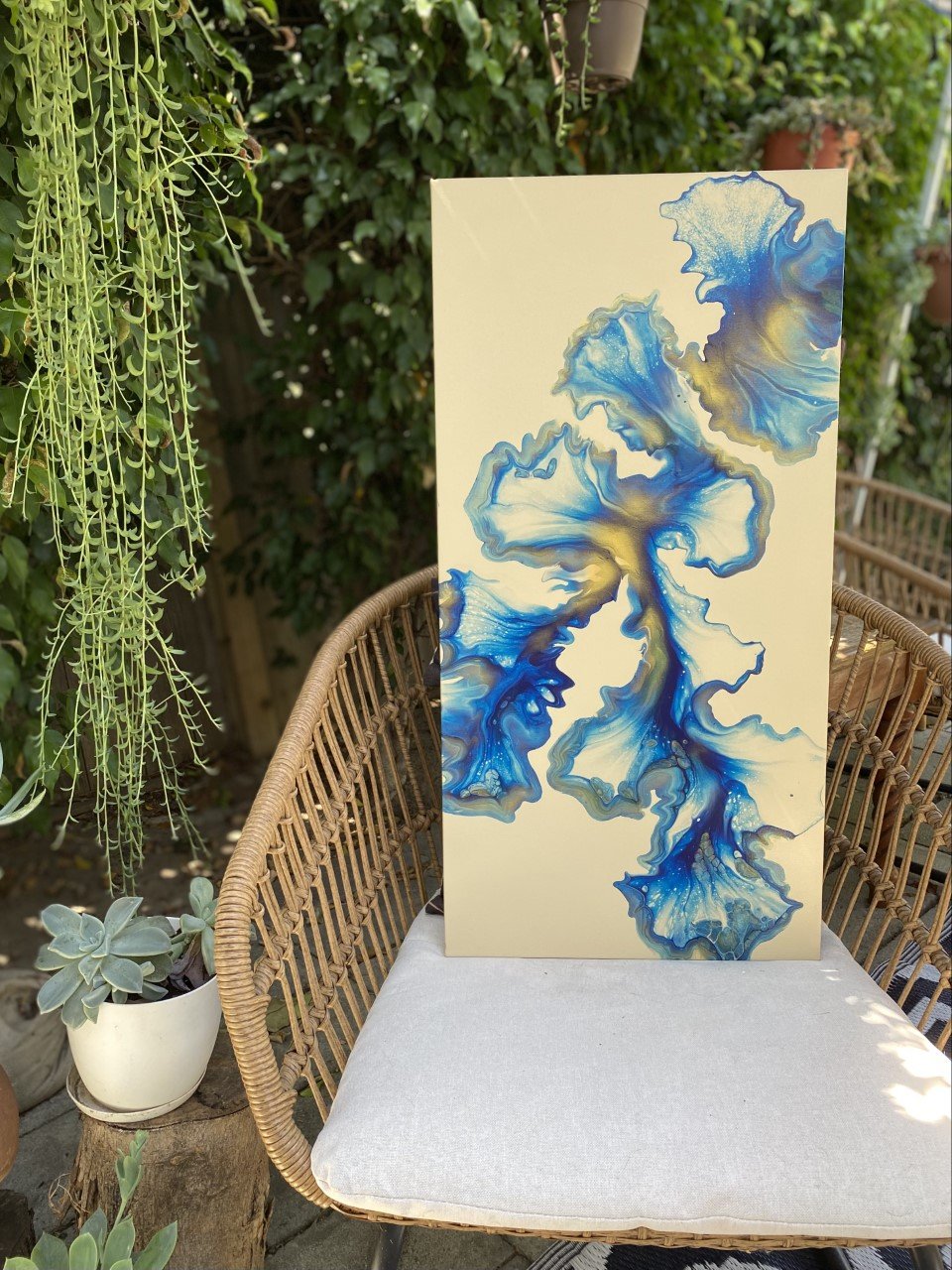 The Iris, 15 x 30 Dutch Pour