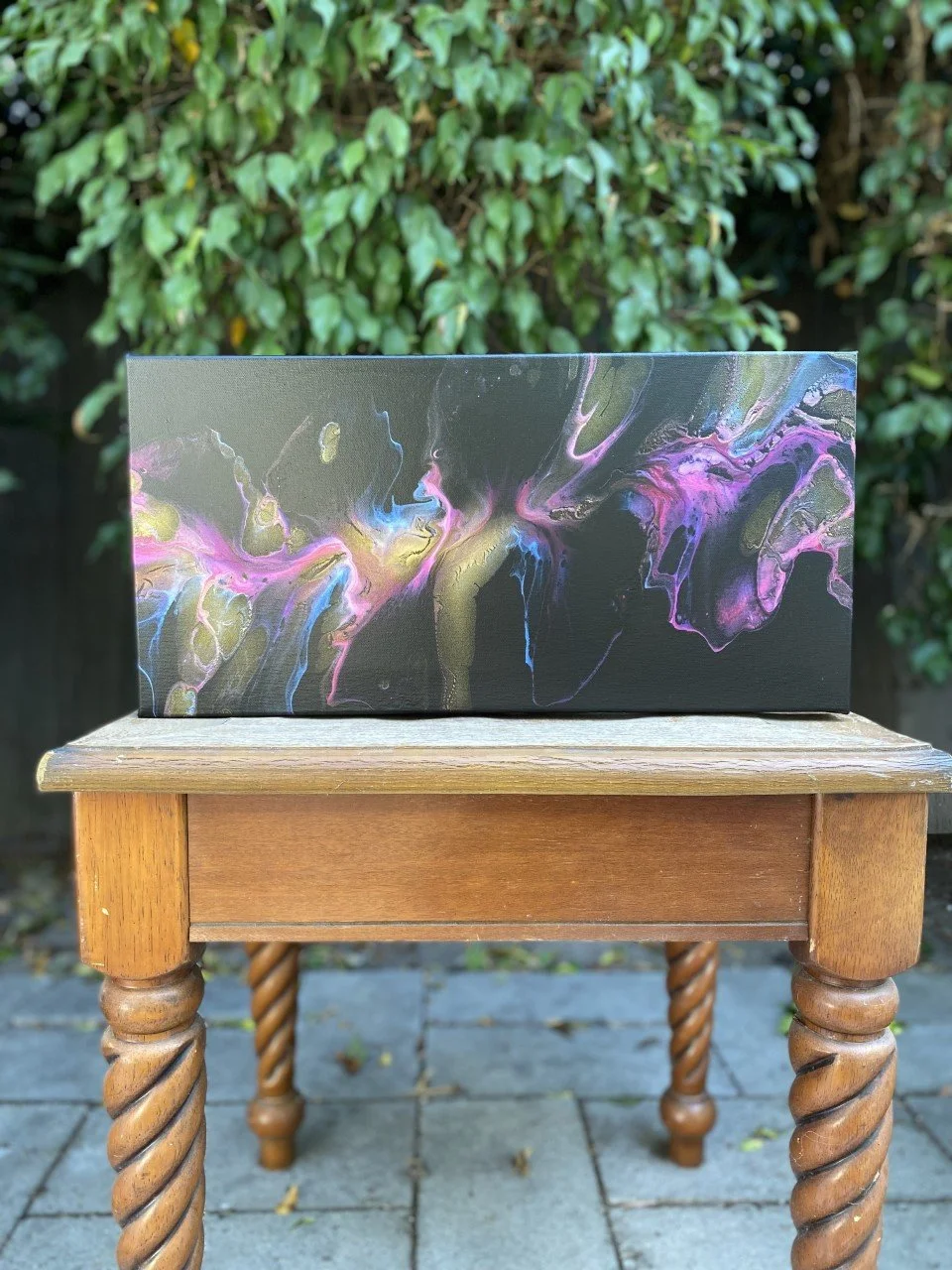 Rave Jellyfish 10x20 Dutch Pour