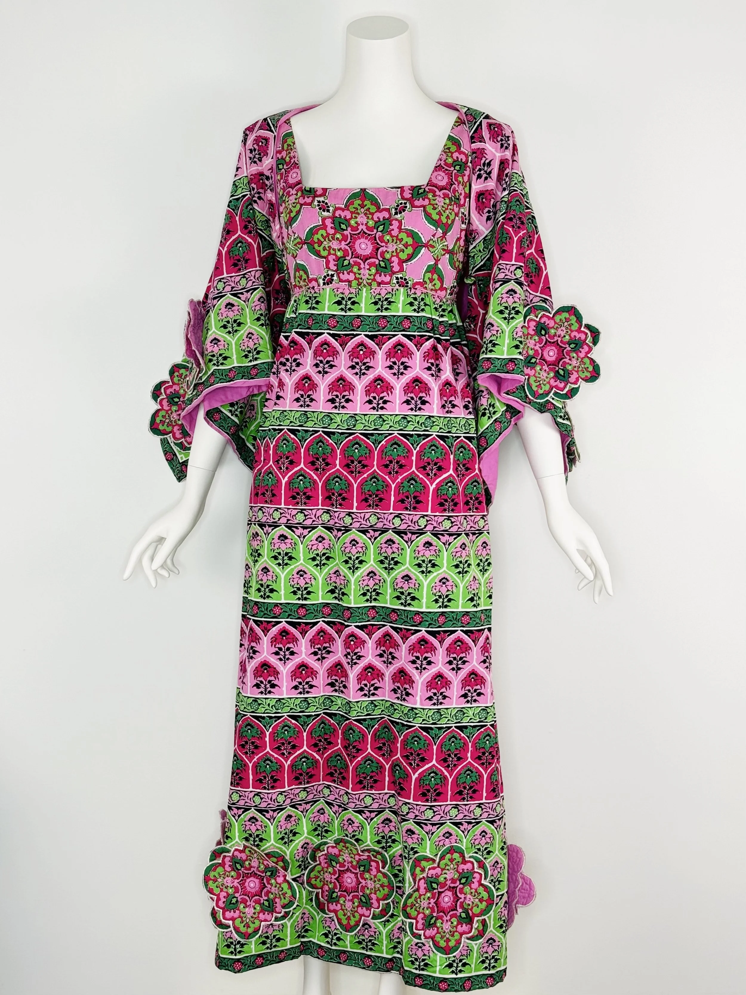 1960s matching ensemble with appliqué detail