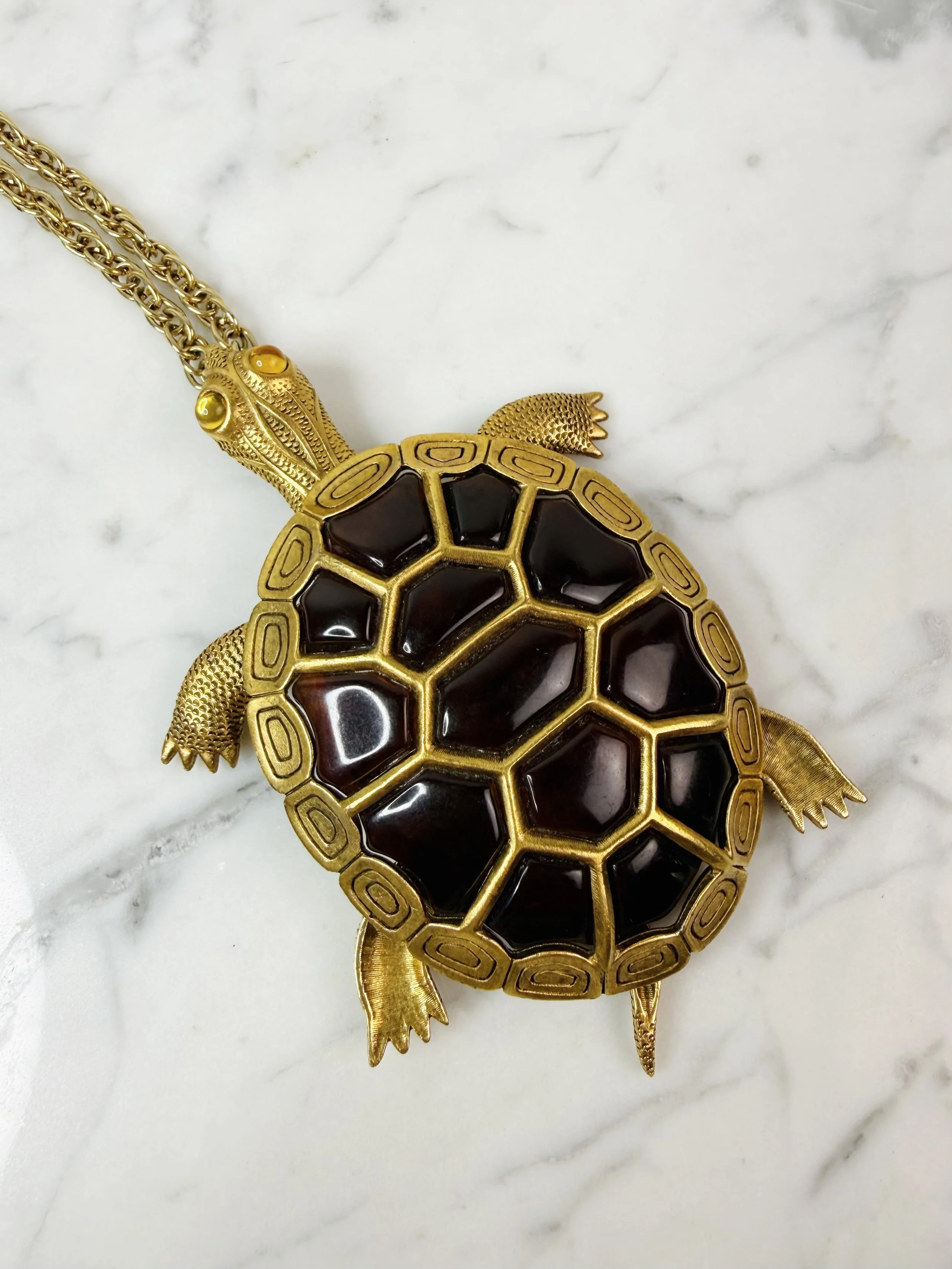 1970s gold tone metal turtle pendant necklace