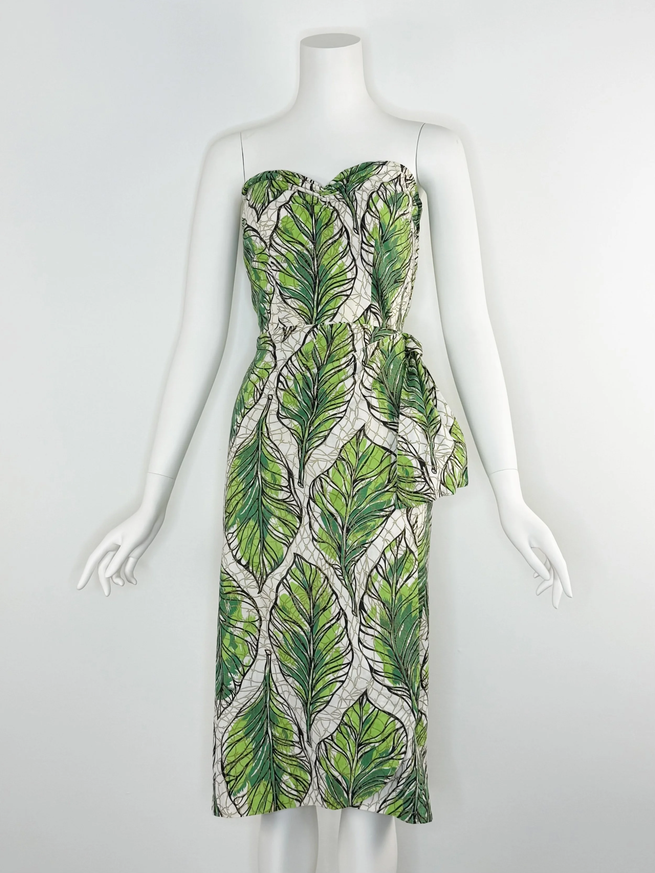 1950s Hawaiian sarong style cotton dress