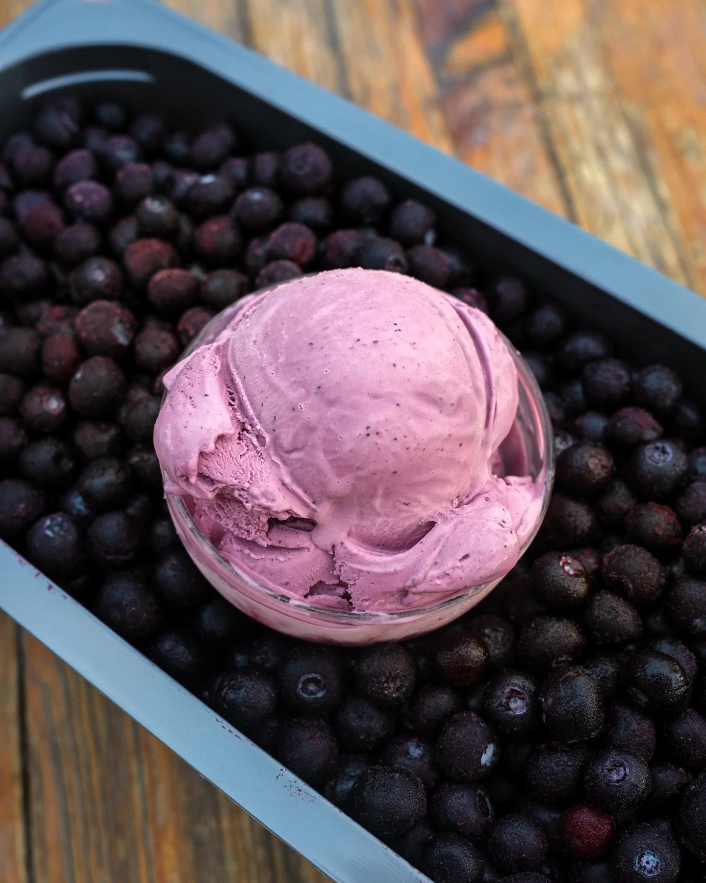 Blueberry!

Made of just blueberries and cream &mdash; nice and simple:)

Available now!