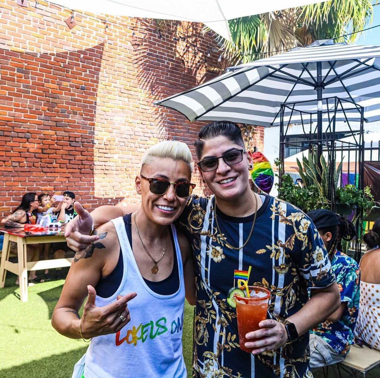 Thank you @lokels.only.cafe @djlesortiz for putting on amazing #pride event. 🌈 Everyone killed it! Those micheladas from @icedabove were bomb🤤 Looking forward to next month! Celebrating @djlesortiz birthday! 🔥🔥🔥 WE OUTSSIDEE

📷: @crystalonyxx