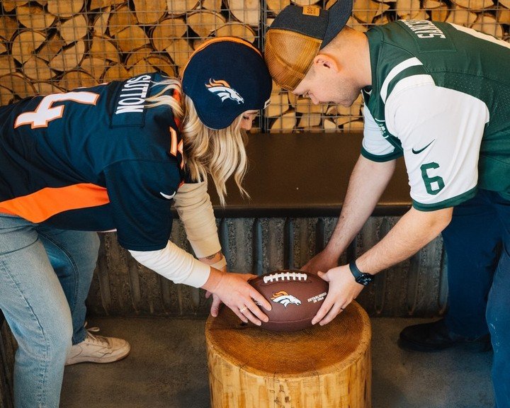 TURKEY BOWL | NOVEMBER 27

Join us Thurday November 27th from 10AM&ndash;5PM as we celebrate American Thanksgiving&mdash;BBCO style! 🏈 

We&rsquo;ll be streaming both daytime NFL games on the big screen, with:
🍺 Drink specials
🍗 An NFL-themed tapr