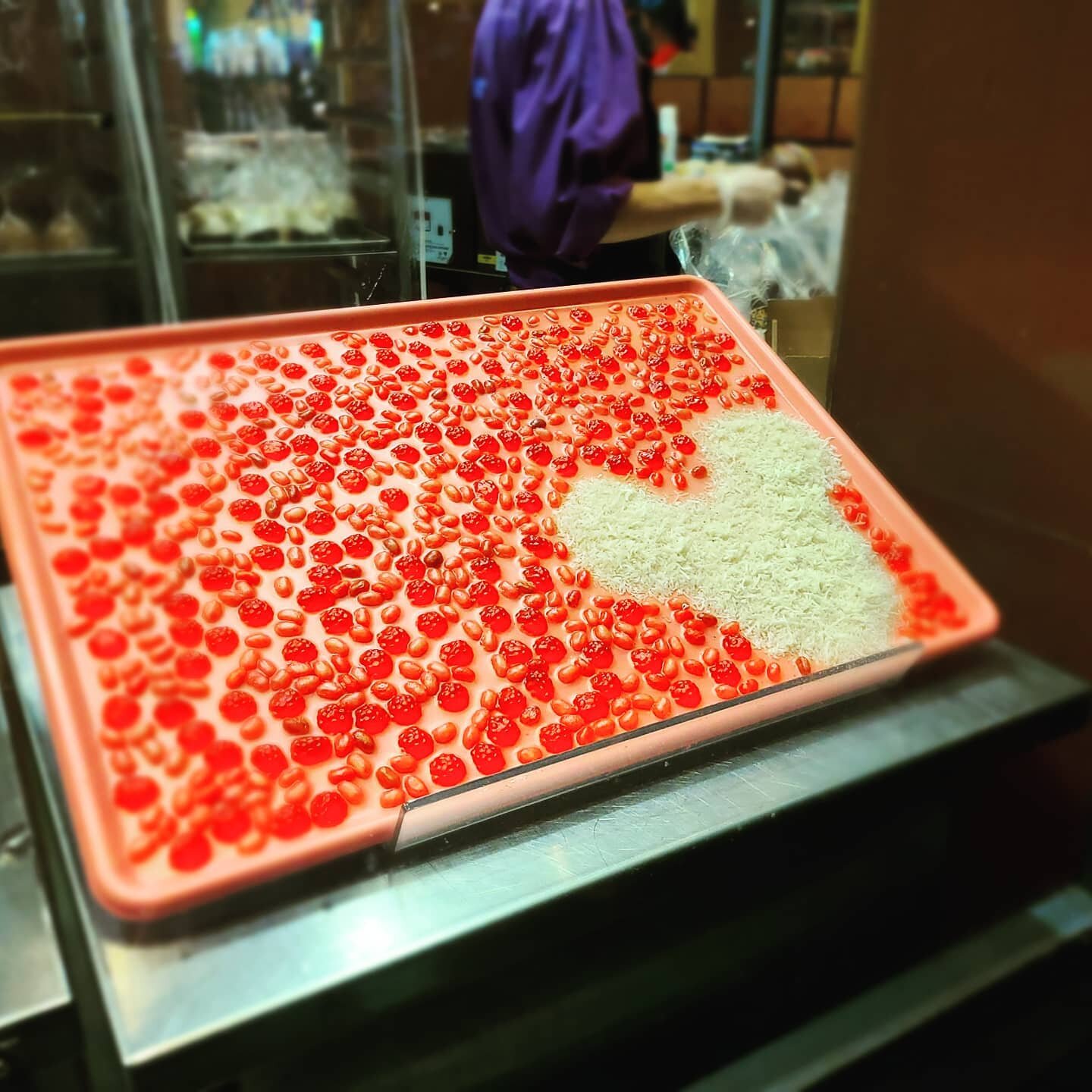 I want candy 🍬

#disneylover #wdw #disneysprings #florida #orlando #candy #sweets #delicious #yum #springbreak #weekend #weekendvibes #mickeymouse #travelon #travelvibes #travelgirls #instatraveler  #travelerslife #travelersnote #igtraveler  #instav