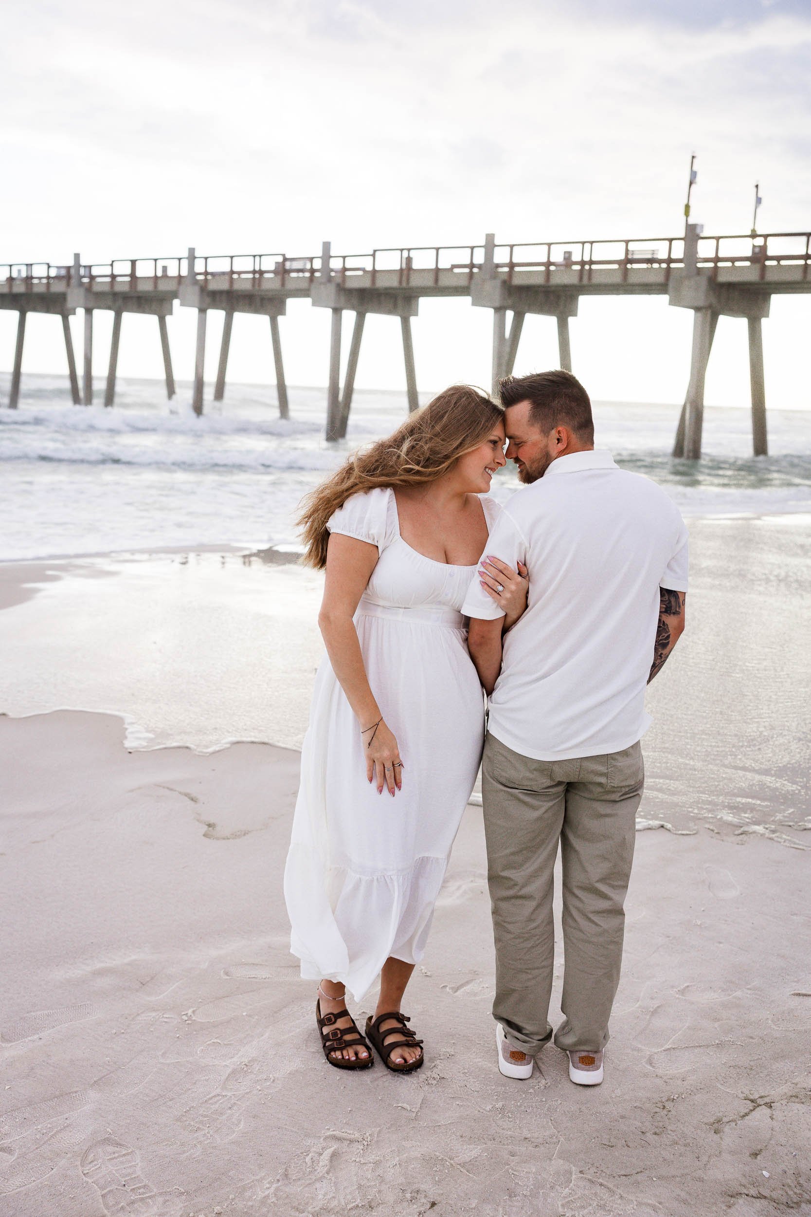 pensacola-beach-pier-engagement-session--6.jpg