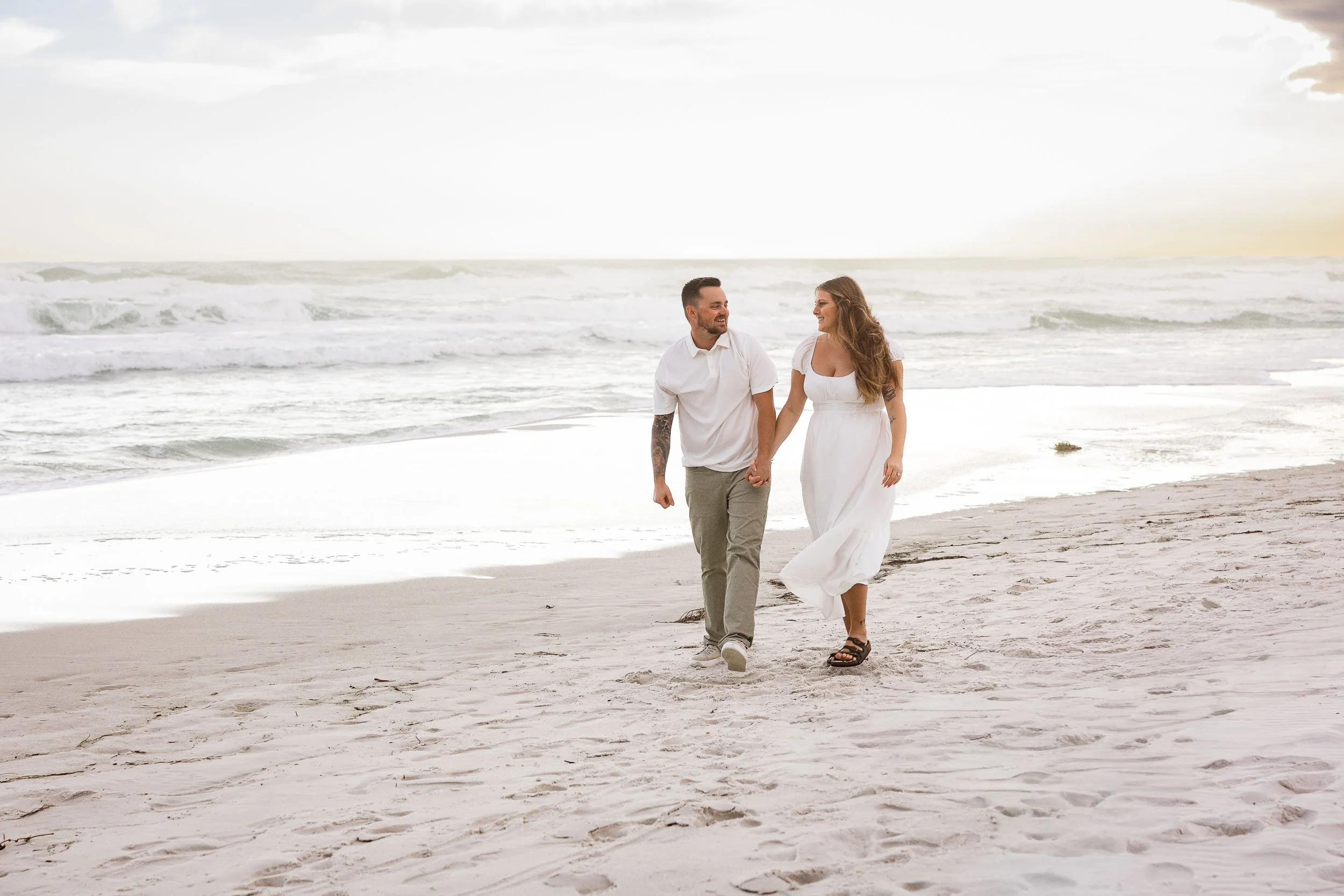 pensacola-beach-pier-engagement-session--11.jpg