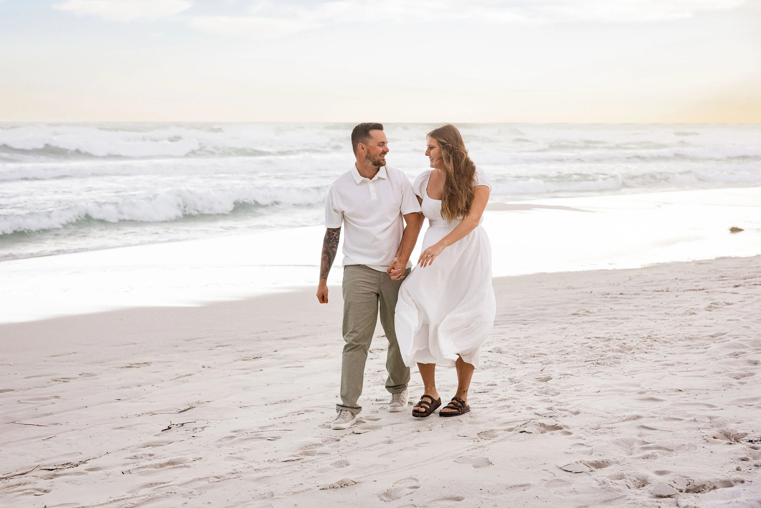 pensacola-beach-pier-engagement-session--16.jpg
