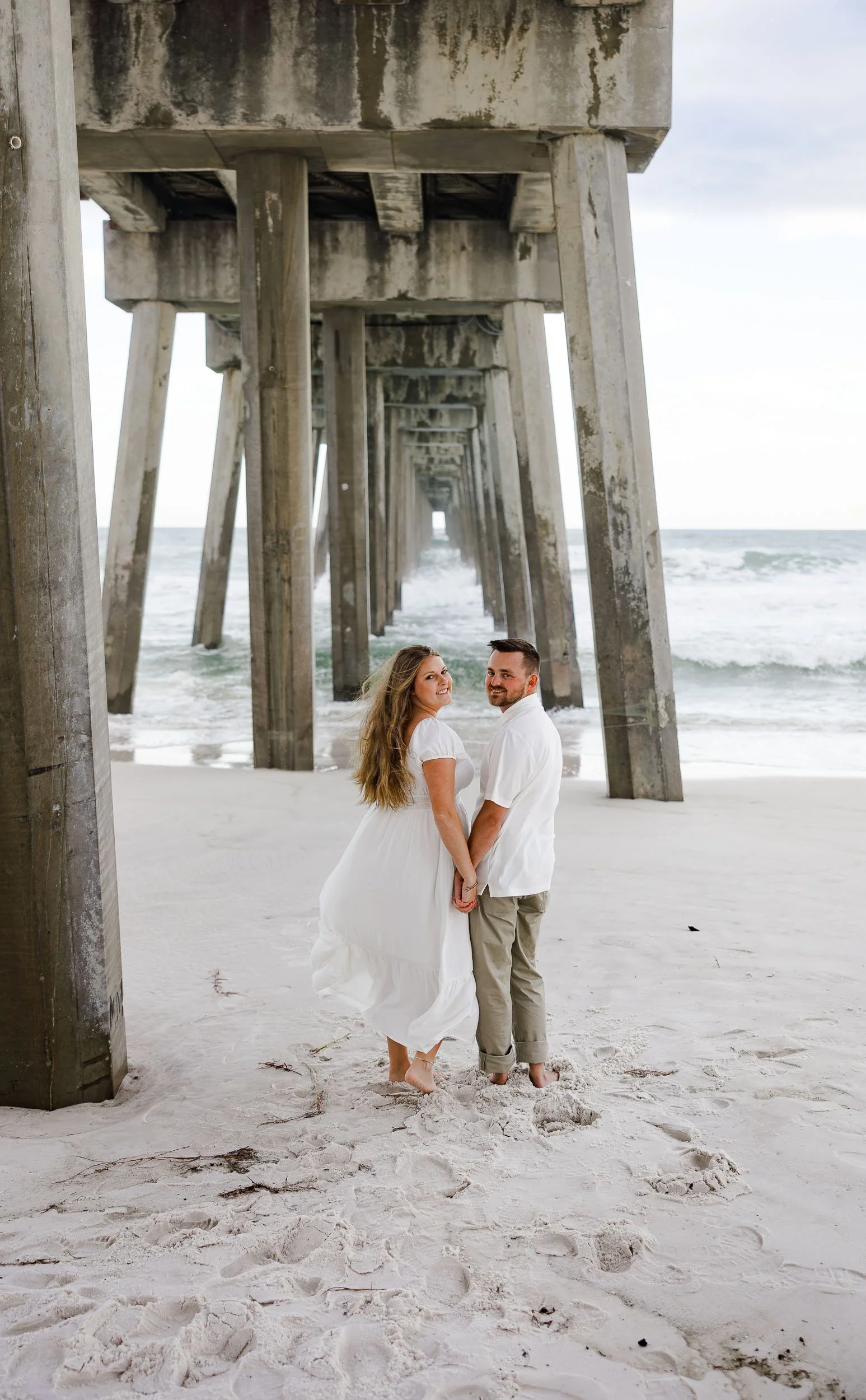 pensacola-beach-pier-engagement-session--24.jpg