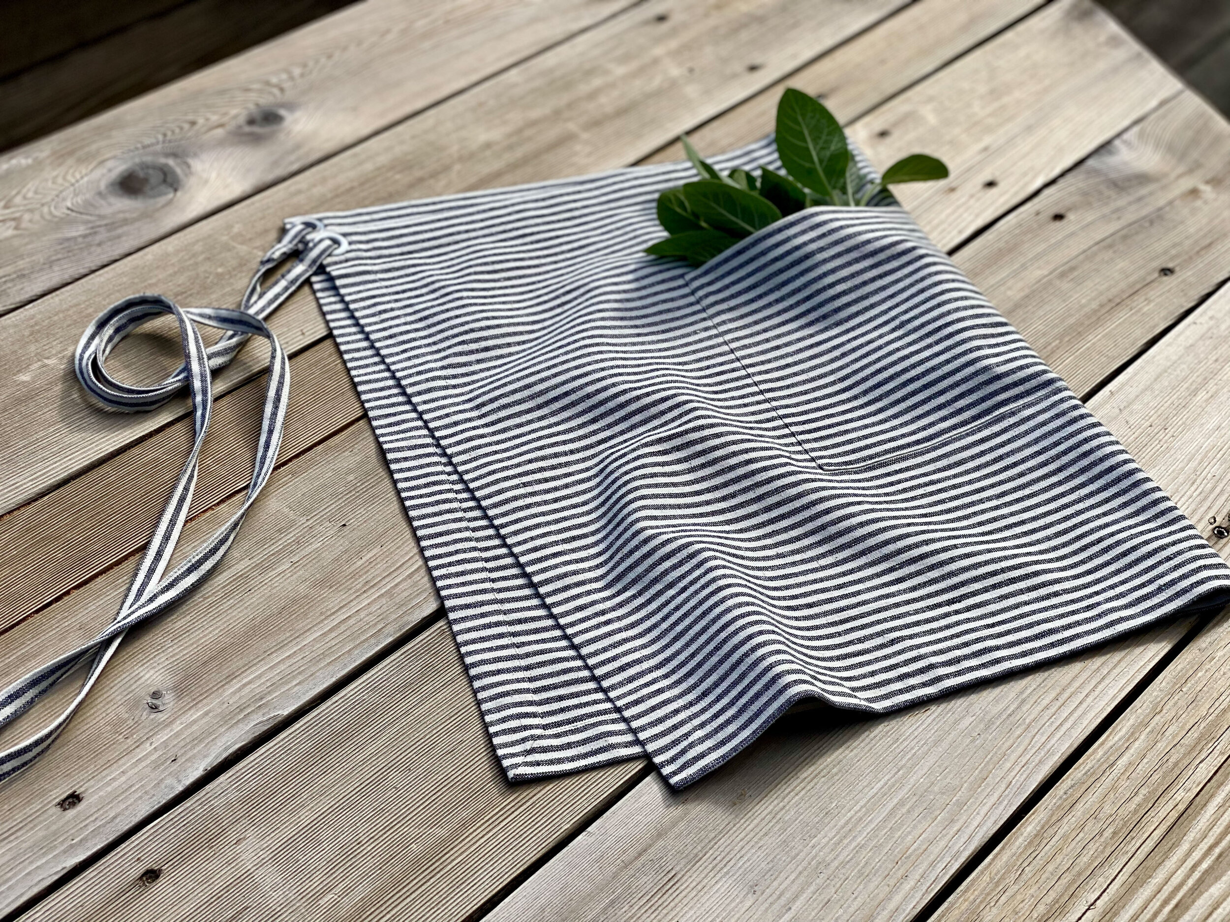 HarbourPublic_Half_Apron_Hemp_Ink_Stripe0002.jpeg