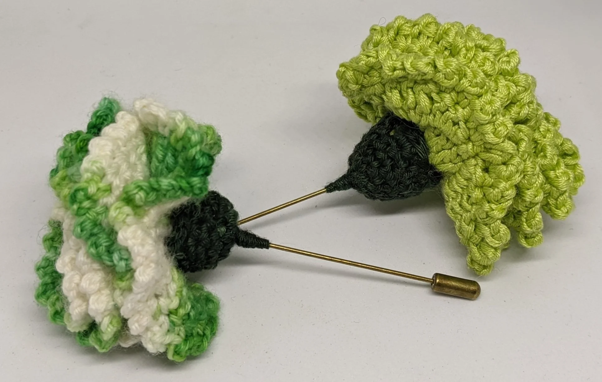 Tres Gay Crochet—Green carnations for your lapel