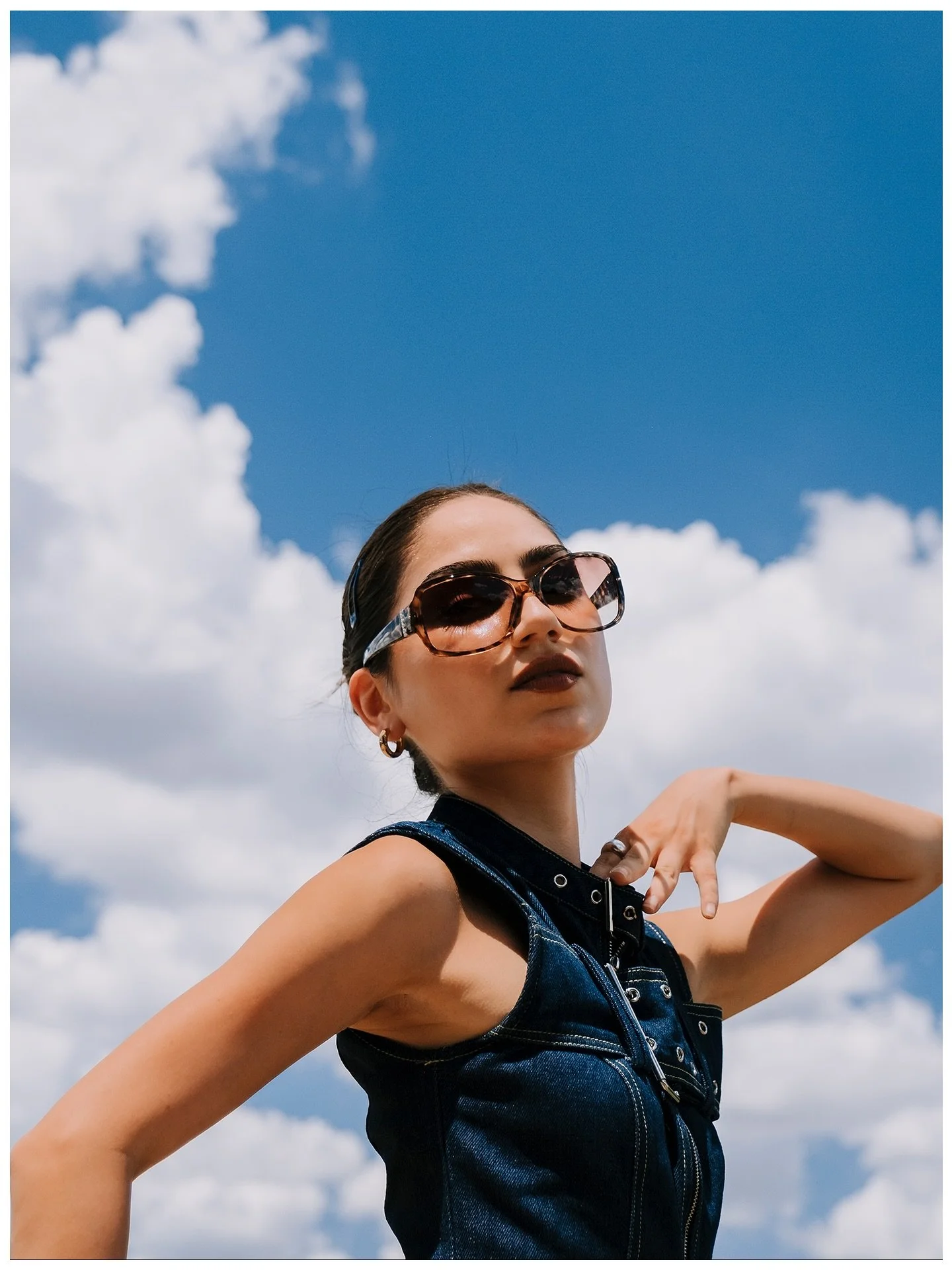 Caught up with Kayla recently - it felt refreshing shooting with a friend I&rsquo;m comfortable posing and guiding for these images, so I made some simple portraits! 🙂&zwj;↕️ We got smoothies before this so the heat wasn&rsquo;t so overwhelming but 