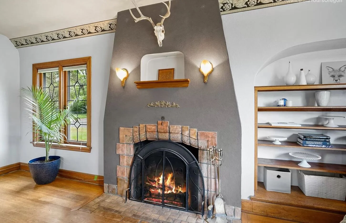 living room cottage 2.JPG
