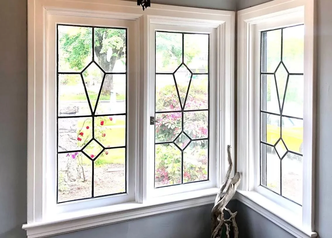 windows cottage.JPG
