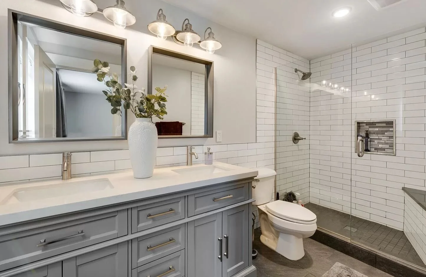 bathroom ranch.JPG