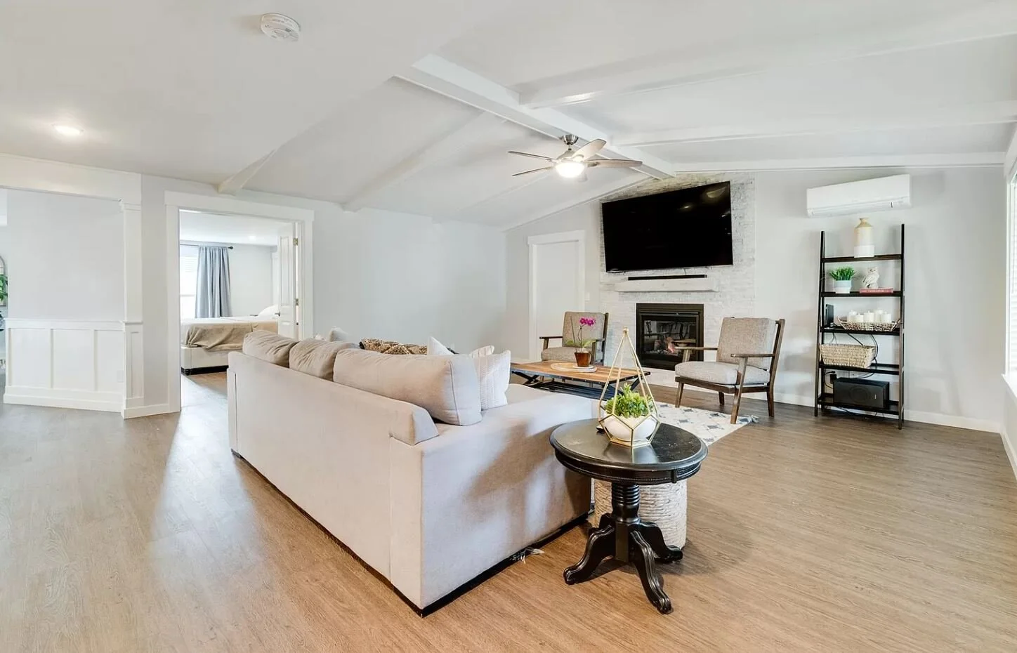 living room ranch.JPG
