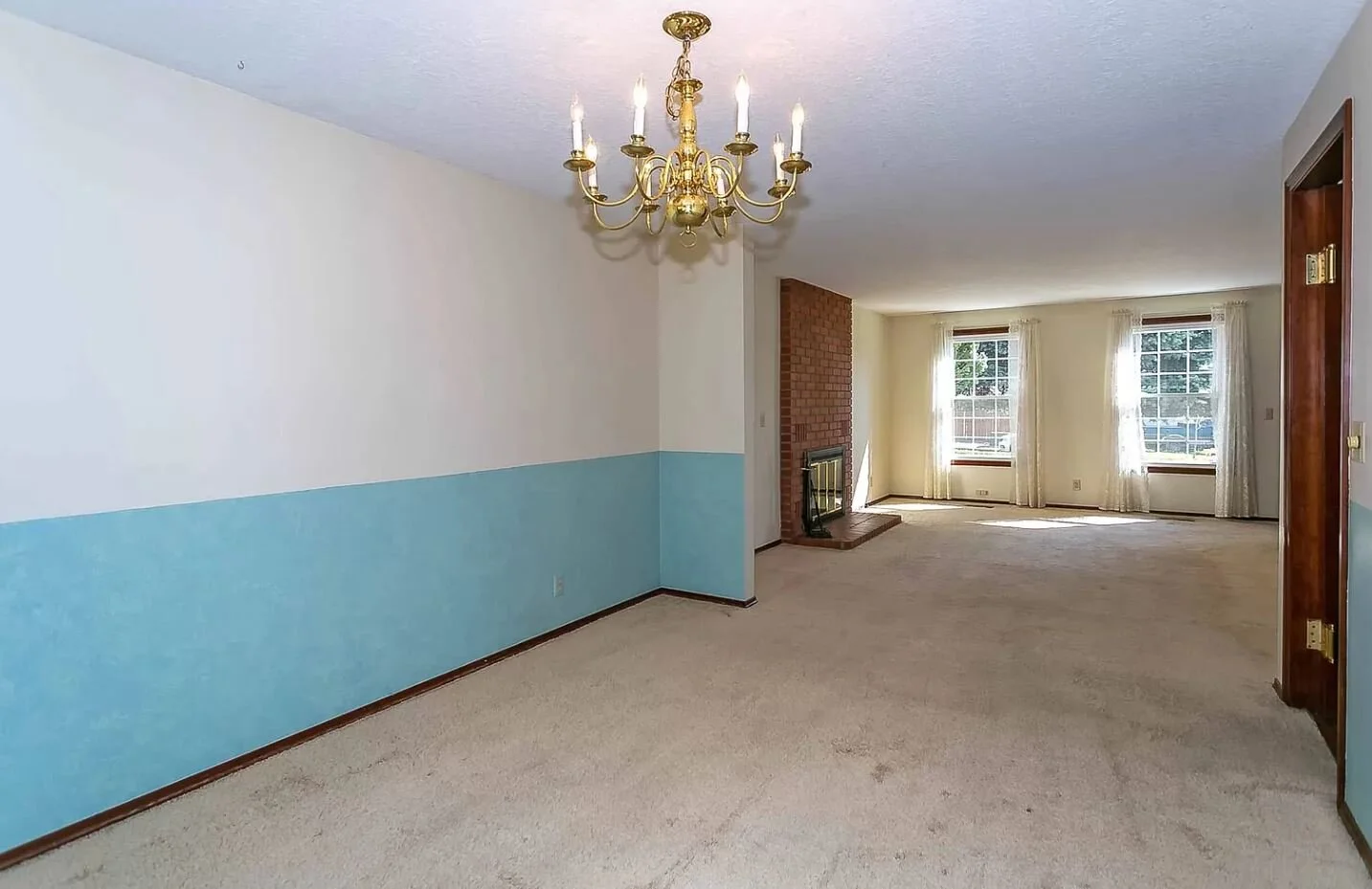 dining living colonial.JPG