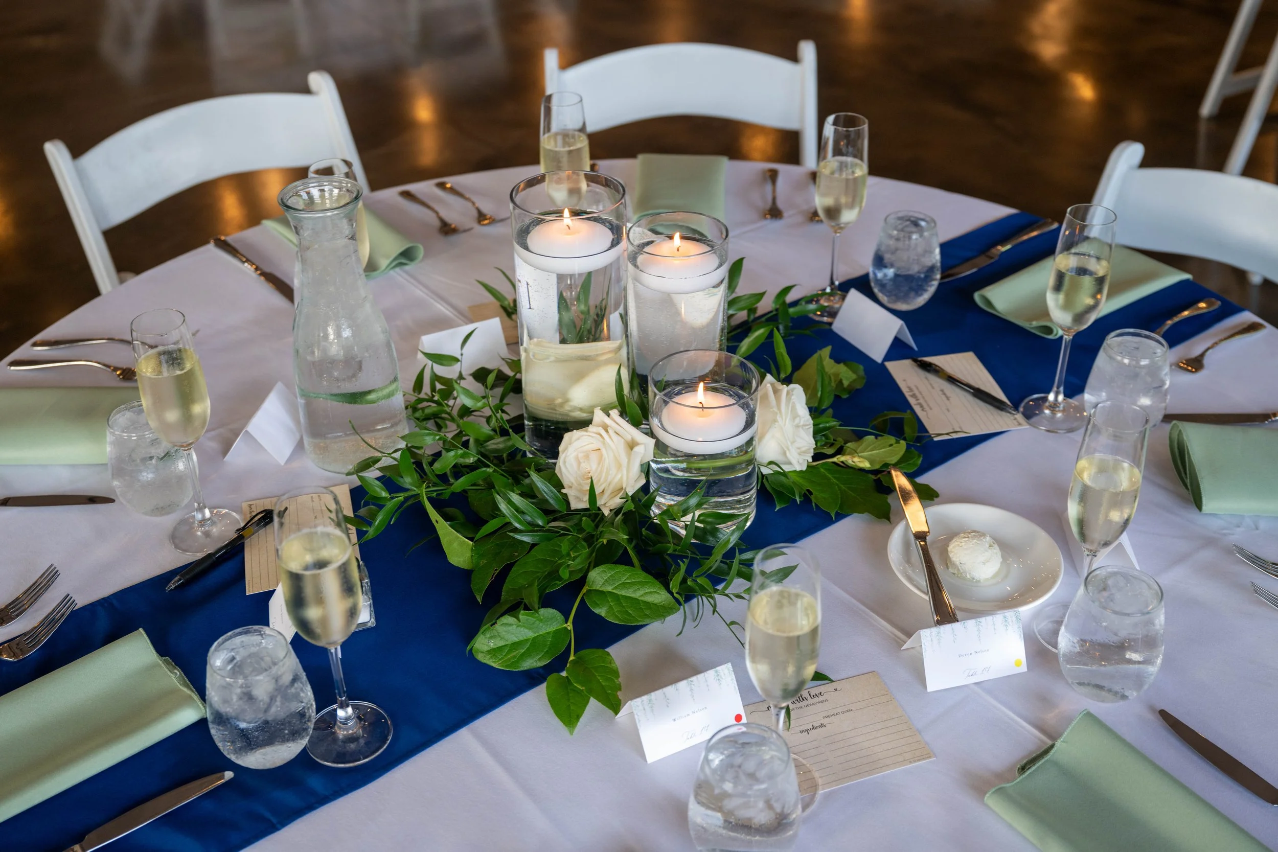 float candele centerpiece 