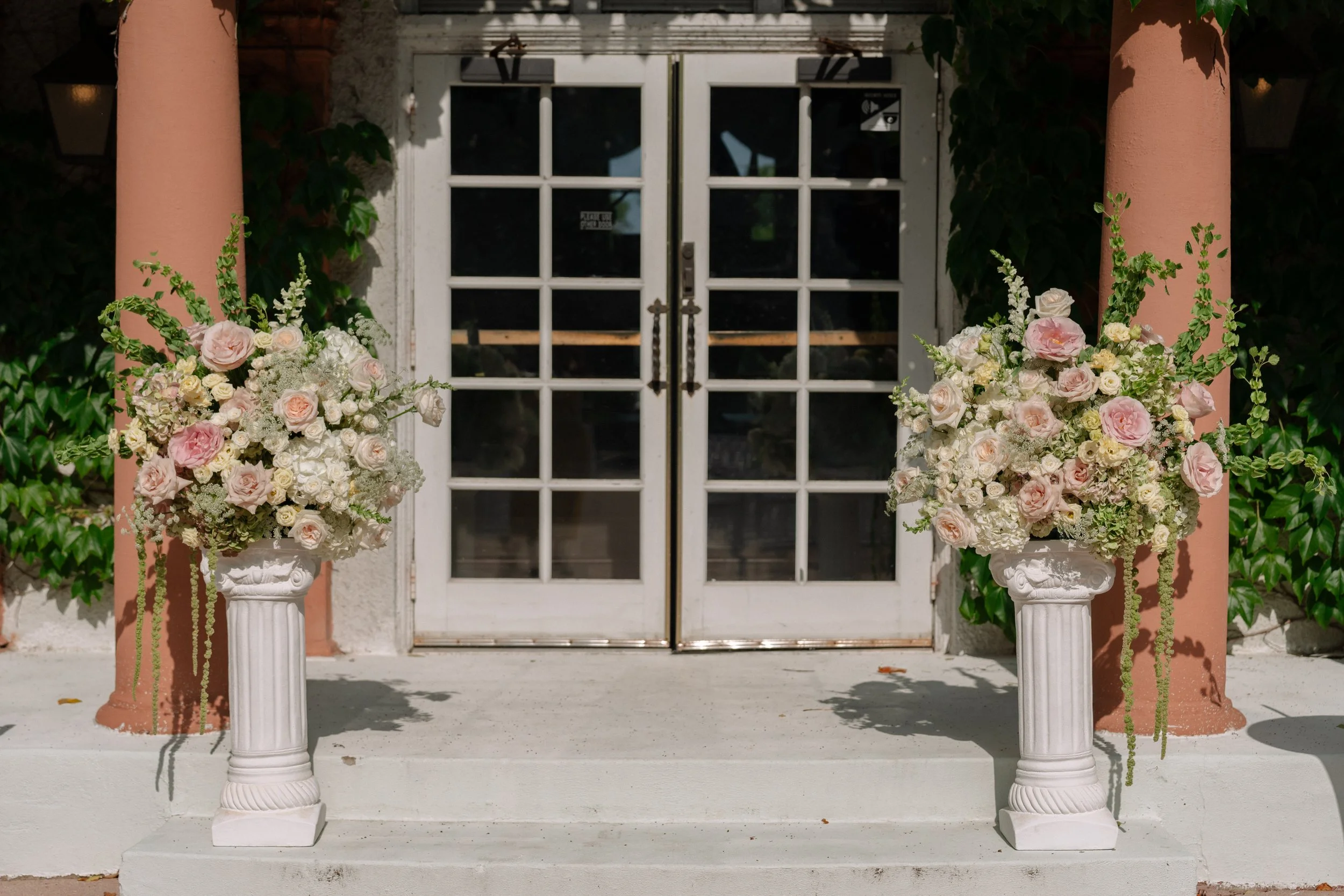 pedestal arrangements 