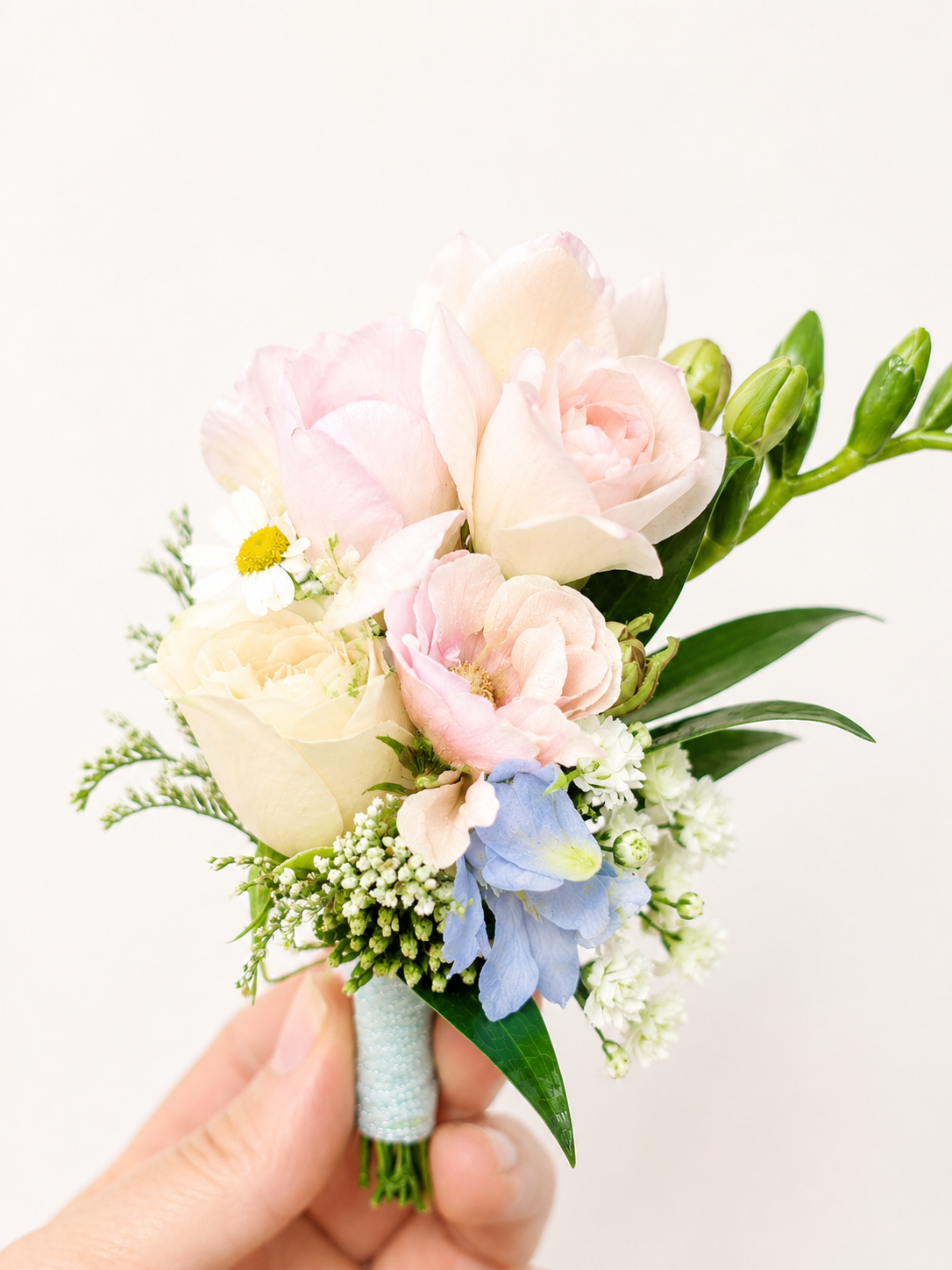 groom boutonniere 
