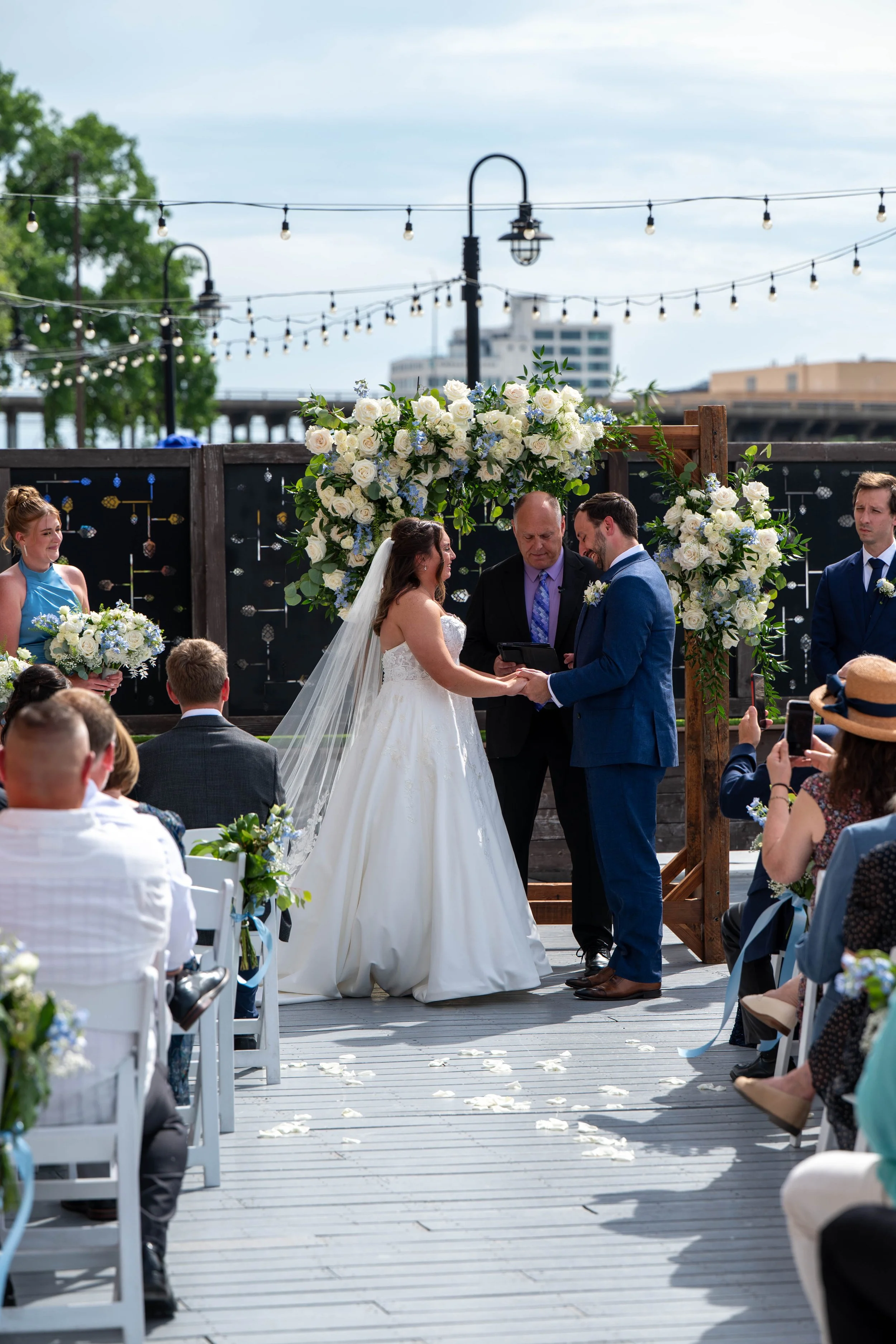 wedding ceremony arch