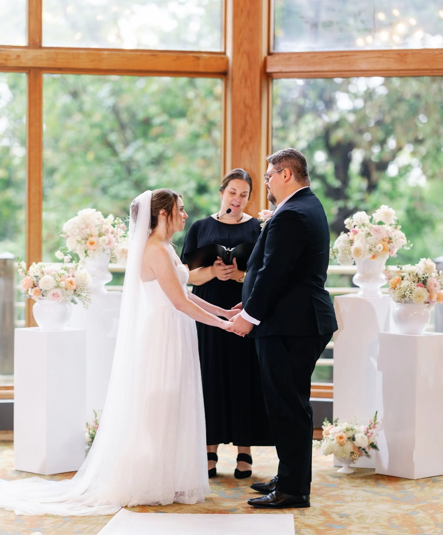 pedestal flowers for ceremony