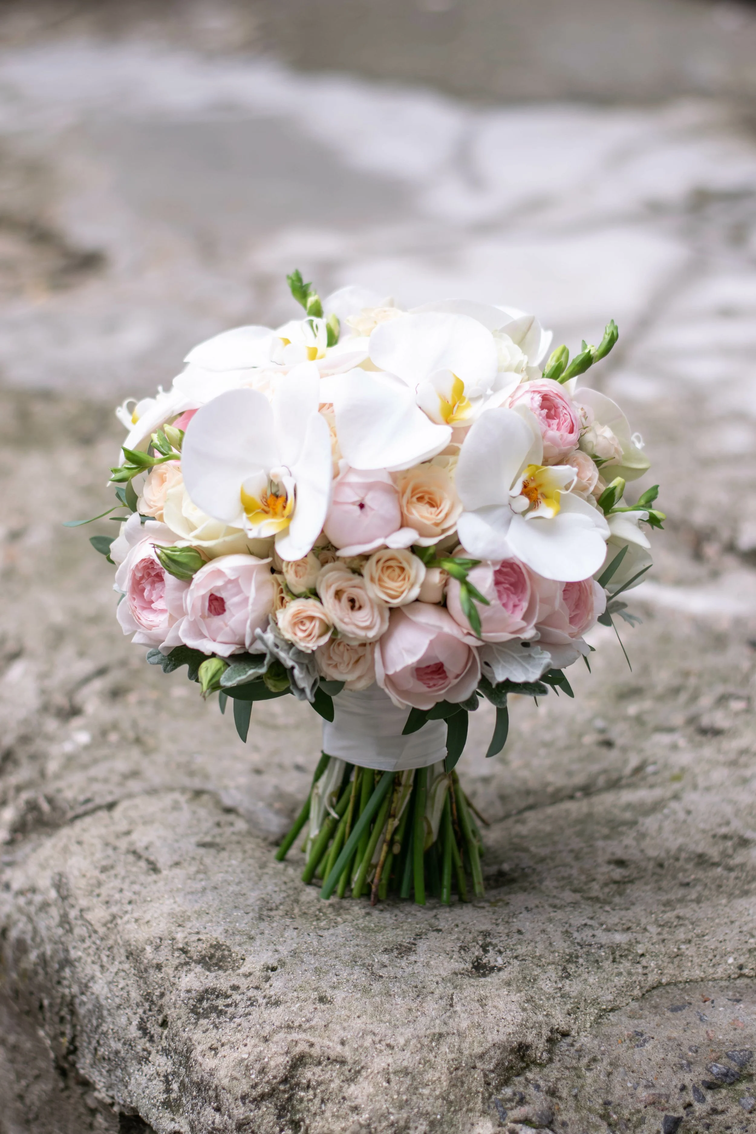 premium bridal bouquet
