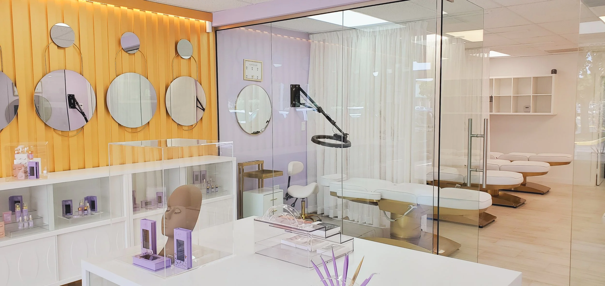 lashed954 front3.jpg