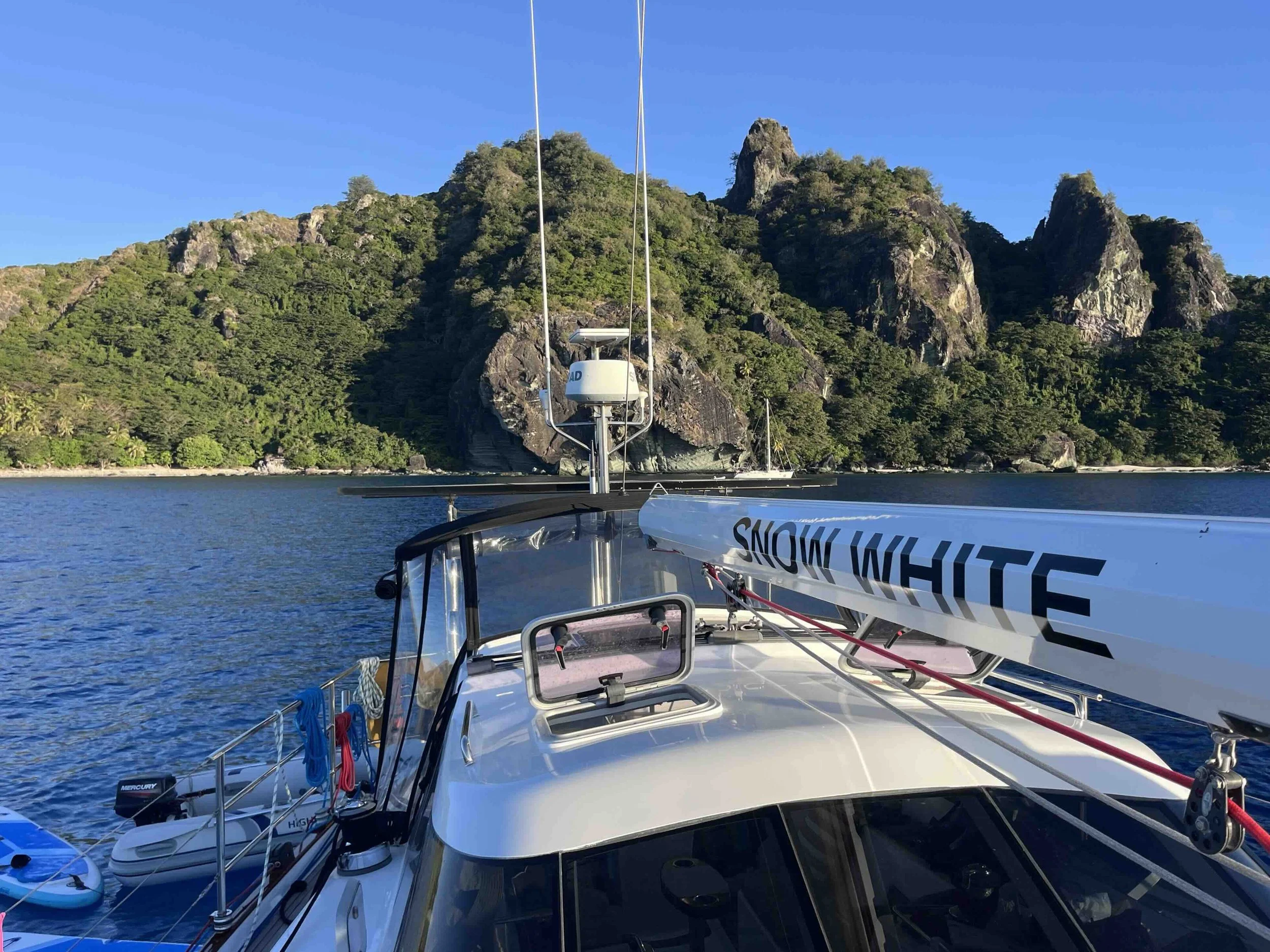 SV Snow White anchored at Monu Island