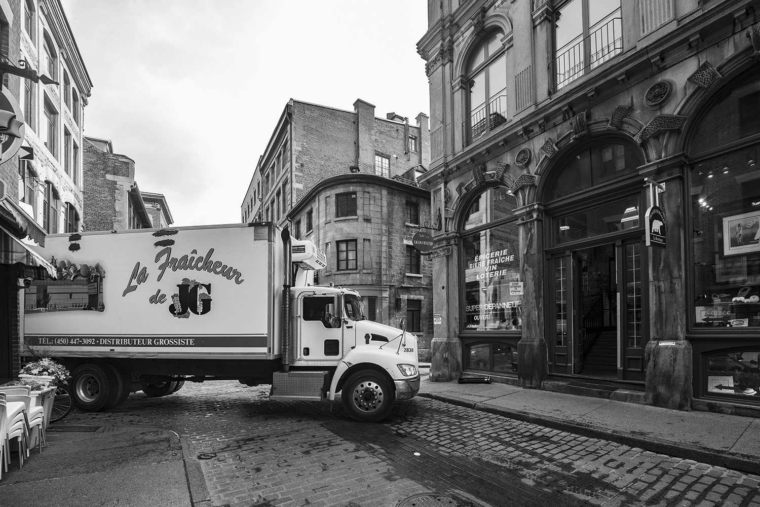 Vikas Dutt Photography Montreal Street 4.jpg