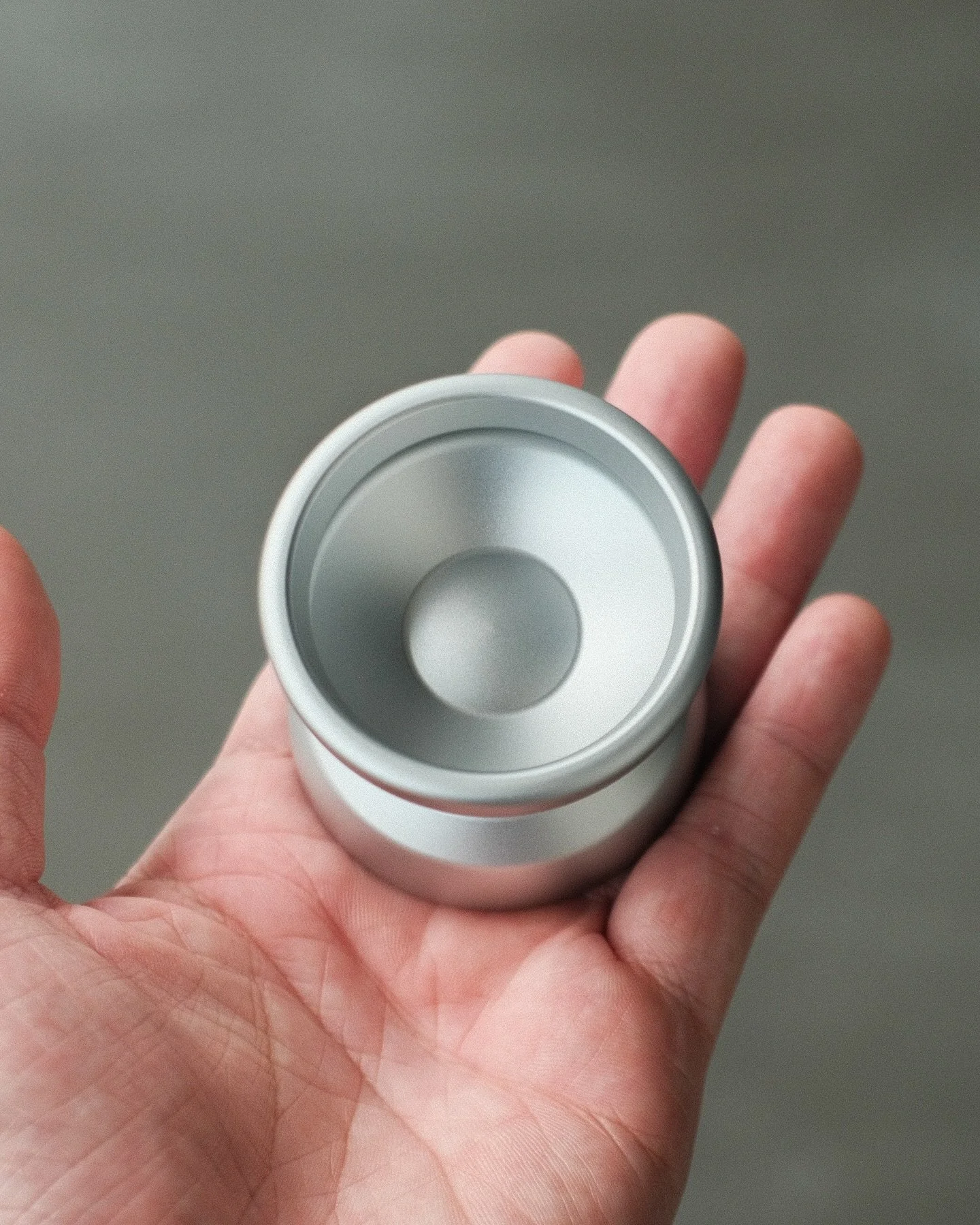 Say hello to the Solaris – the aluminum reimagination of our flagship titanium model, the Polaris.
SPECS
Diameter 55.1mm
Width 48.9mm
Weight 66.8g
Material 6061 AL
It’s wide, powerful, and smoooooth.
Read more in our design notes; link