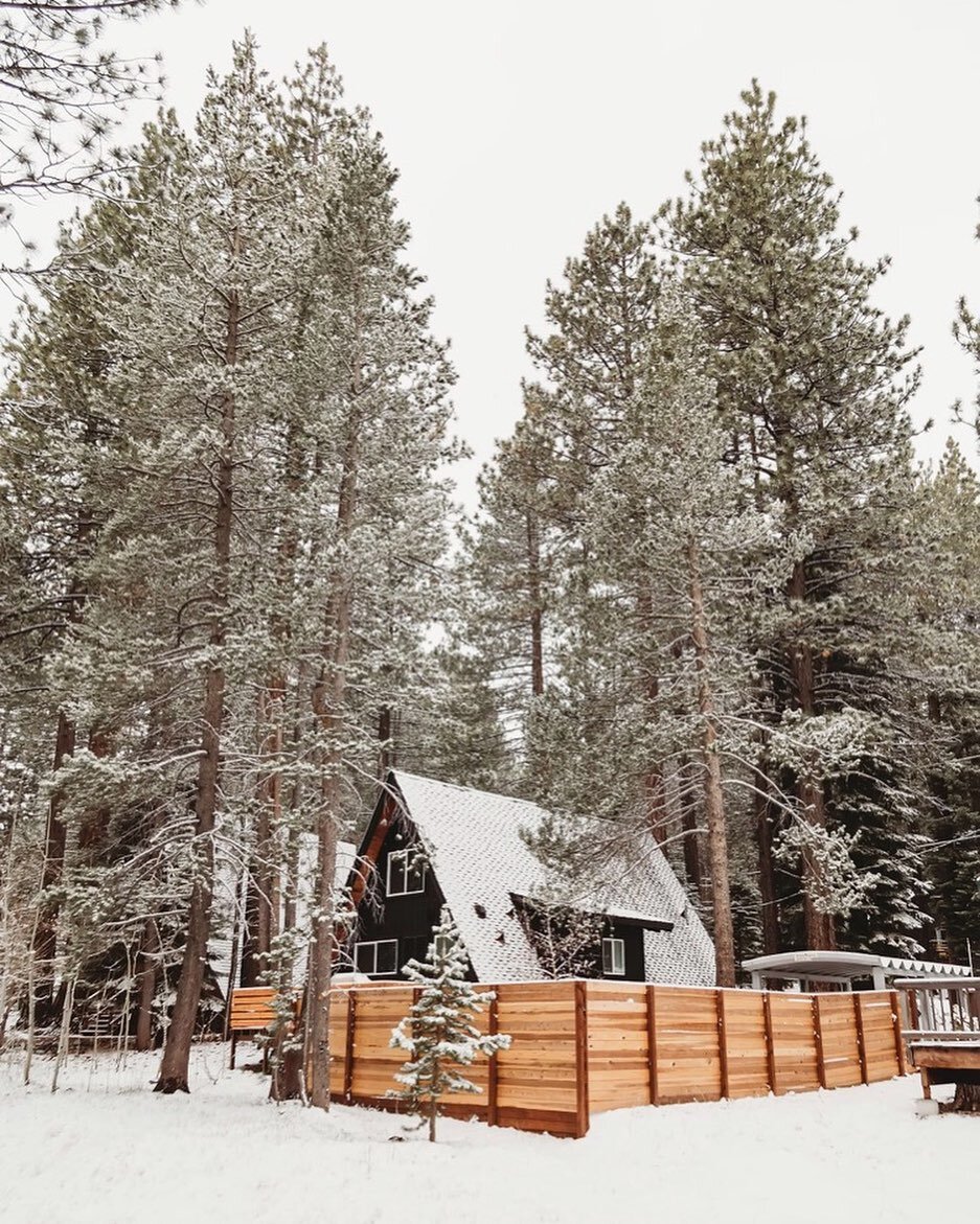 There is nothing more magical than a thick blanket of new snow on a fire-scarred and drought-stricken paradise.  Thank you, Mother Nature, for being such a badass 🌲🌨🏔✨❄️✊🏾💦💫🕊🌎

#natureheals #healing #magical #snow #cabin #cabininthesnow #taho