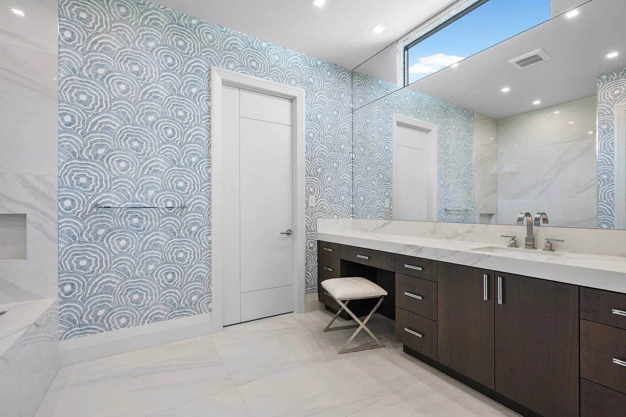You can have it all- timeless designs with colors that pop! 🌀💙🌊🩵

 #madebynmb #bathroomdecor #custombathroom #custombathrooms #custombathroomdesign #custombathroomvanity #dreambathroom #dreamhome #dreamhomes #dreamhomegoals #accentwall #accentwal