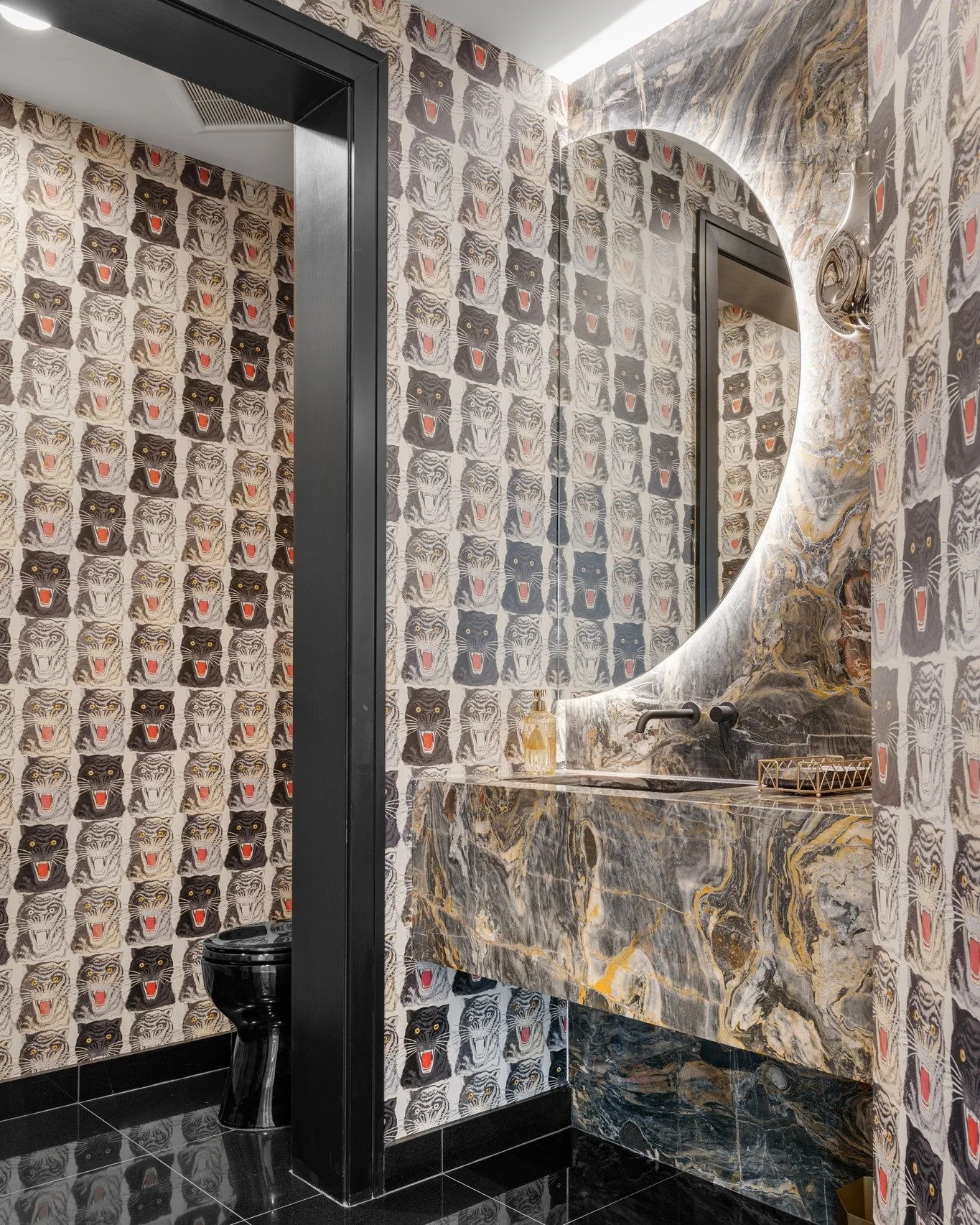 Your powder room should have details that ROAR! 🐯

 #madebynmb #bathroomdecor #bathroomideas #bathroominspo #bathroomremodel #customhome #customhomes #customhomedecor #customhomebuild #customhomedesign #bathroomdecor #bathroomdecors #powderbath #pow