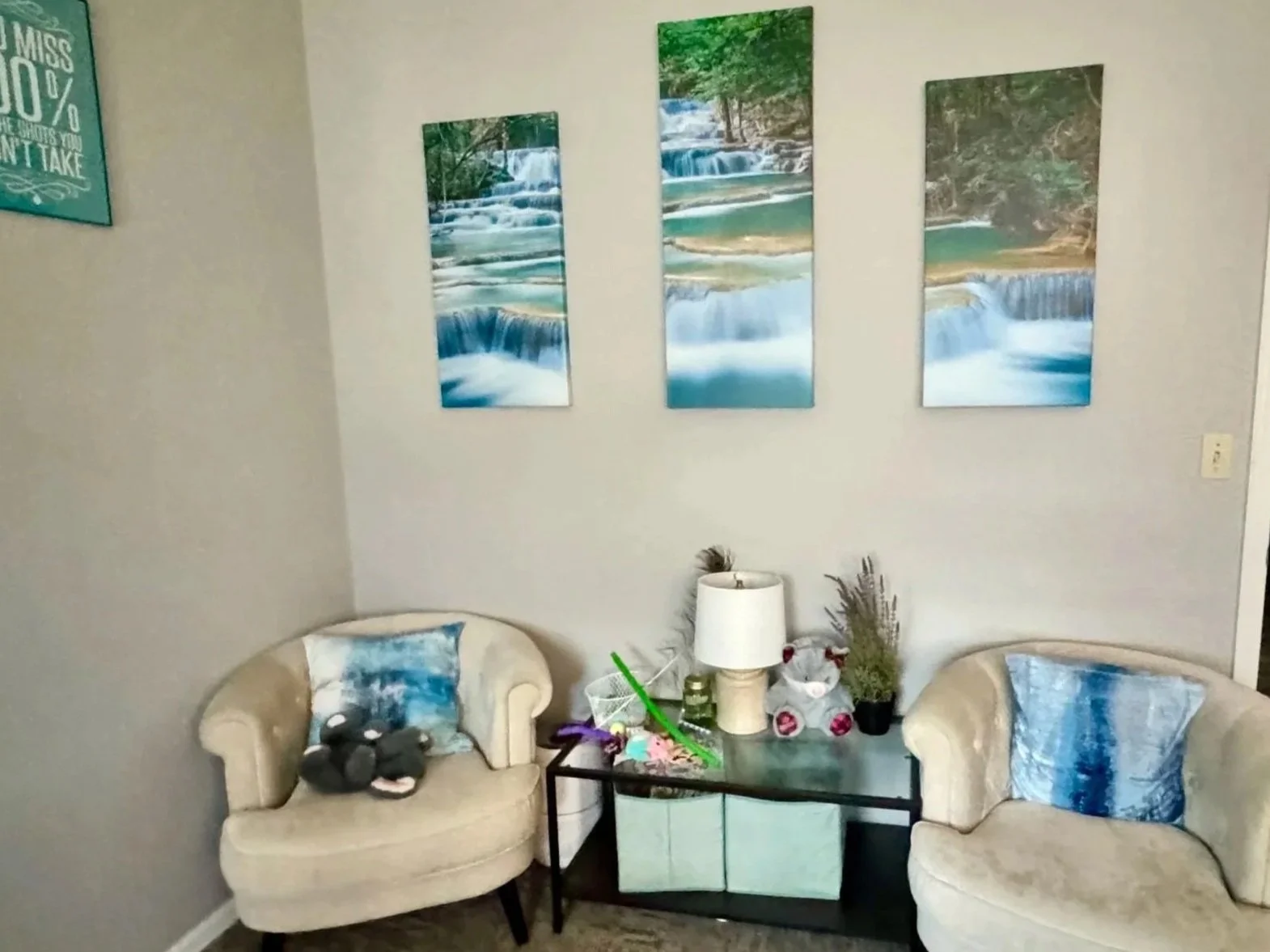 Photo of one of the counseling office at Aspire Counseling in Lee's Summit, MO-a great place for the right LPC to provide anxiety treatment & trauma therapy