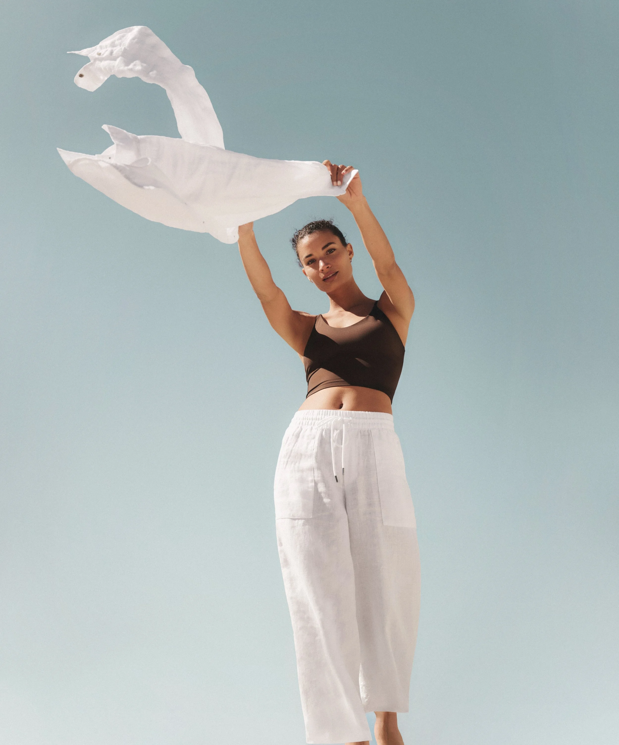 AT_WMN_SU26_F02_WLOC324_All_Day_Active_403.jpg