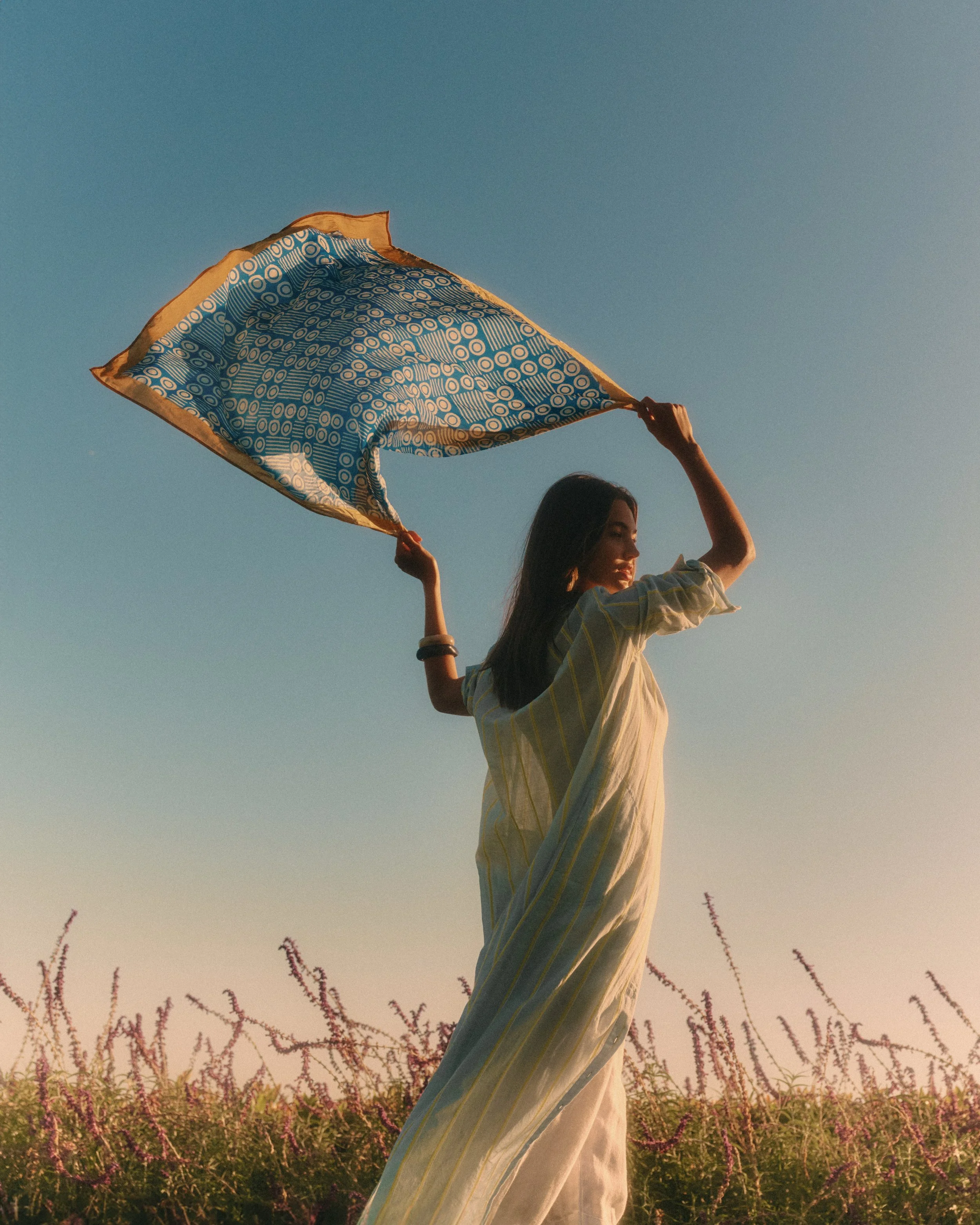 LOOK_21_357 F CROP.jpg