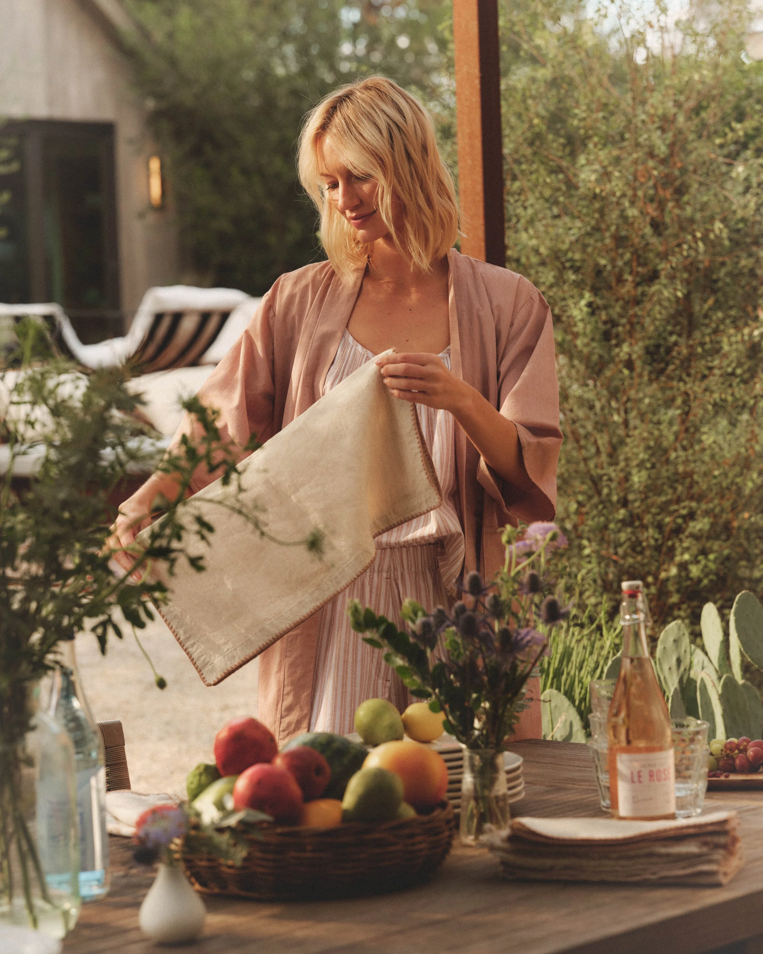 SP25_Lifestyle_OutdoorDining_006 1.jpg