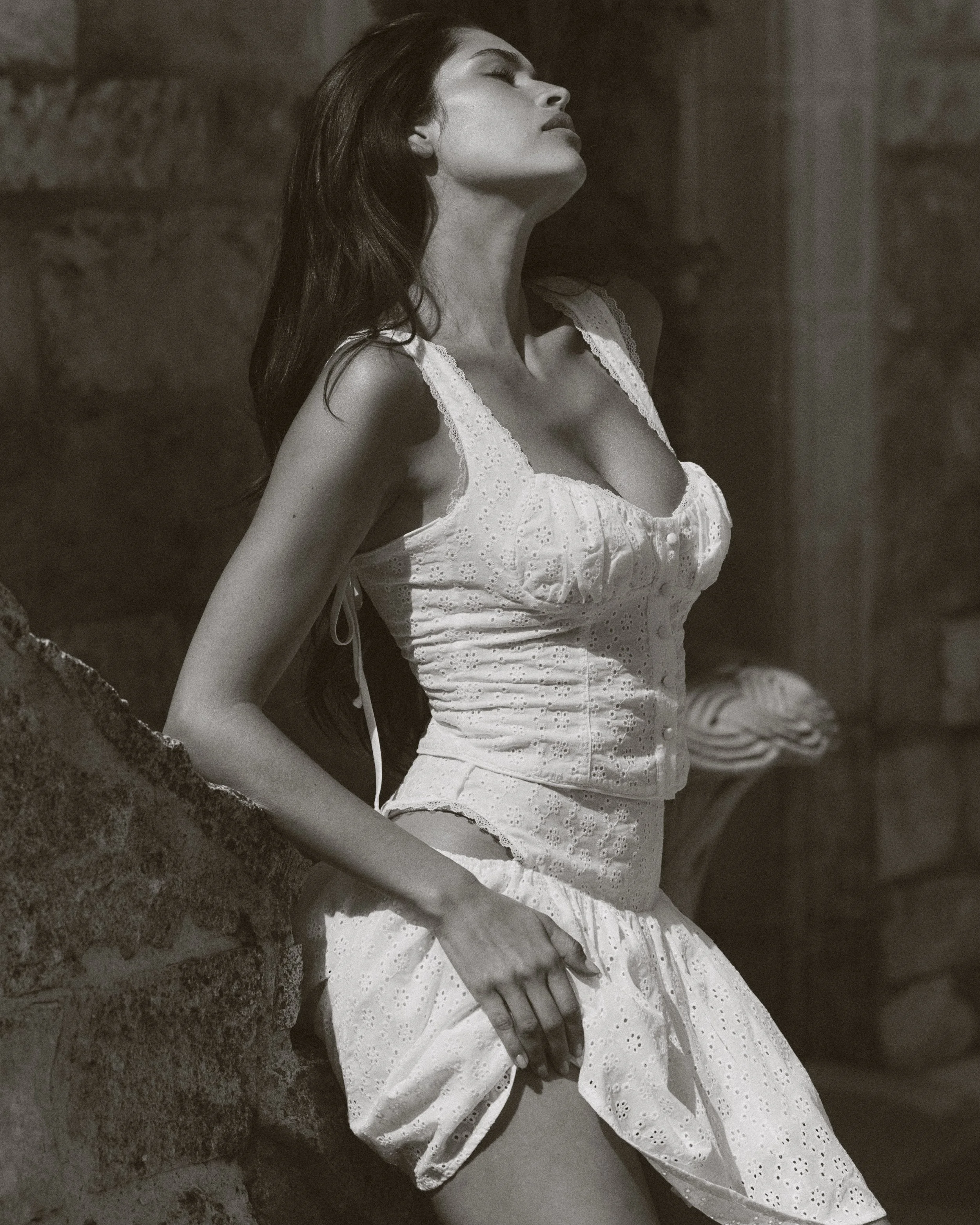 250610_LOUNGE3550 RT F.JPG