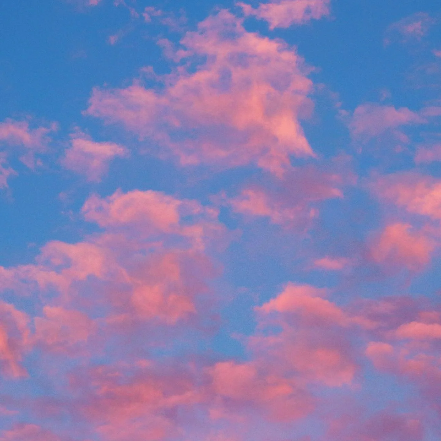 Hope you&rsquo;re enjoying the weekend!
.
.
.
.
#clouds #californiaskies #pinkclouds #cottoncandy #redlands #weekendvibes